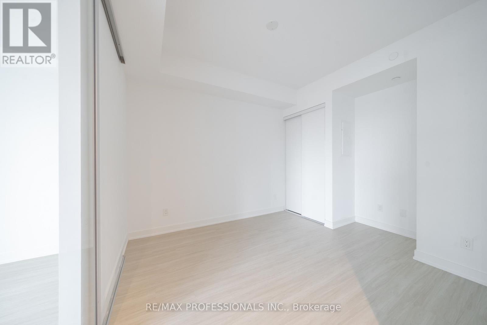 4206 - 8 Wellesley Street W, Toronto, Ontario  M4Y 1E7 - Photo 15 - C12460710