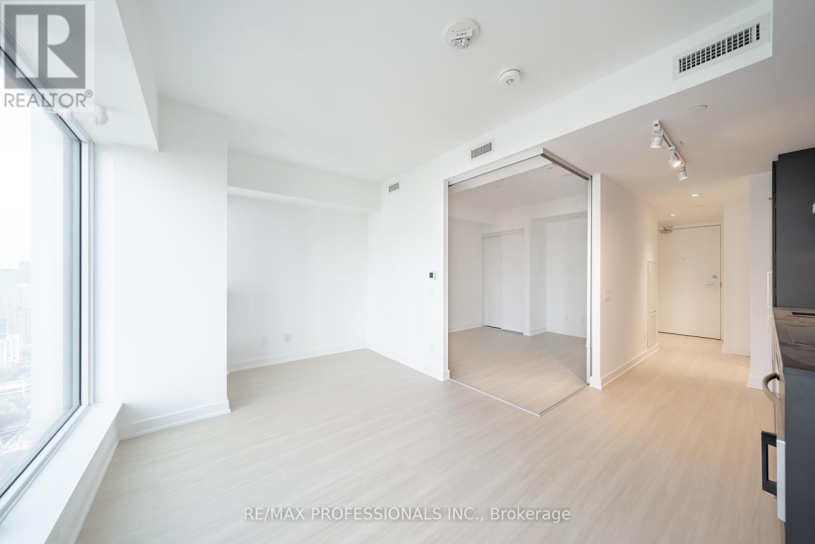 4206 - 8 Wellesley Street W, Toronto, Ontario  M4Y 1E7 - Photo 17 - C12460710