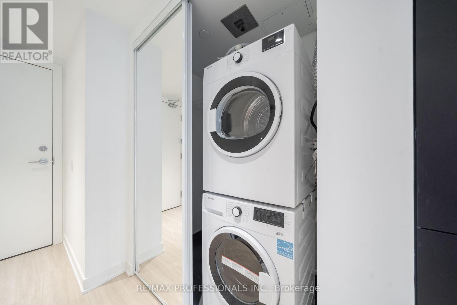 4206 - 8 Wellesley Street W, Toronto, Ontario  M4Y 1E7 - Photo 21 - C12460710