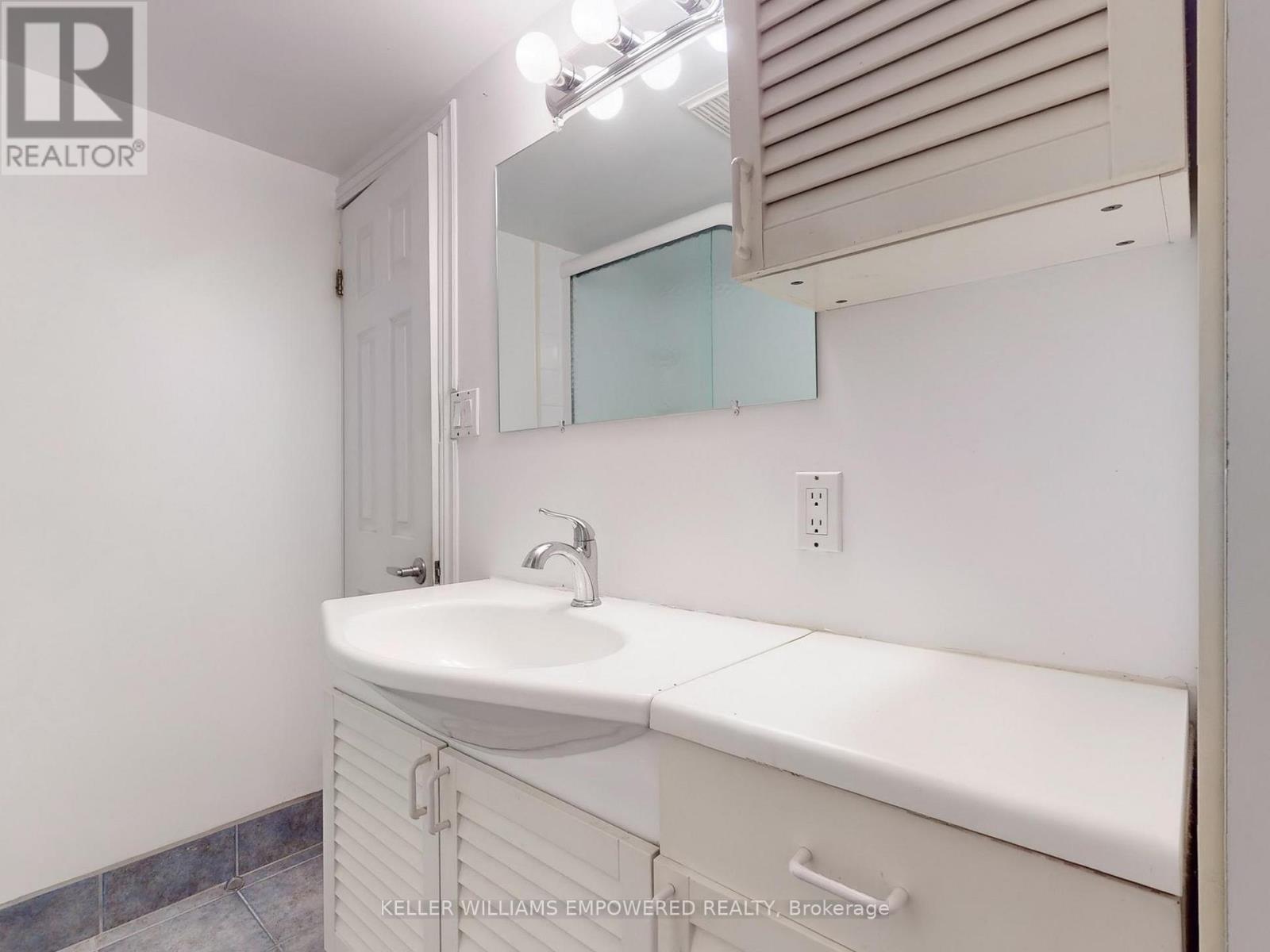 73 Northey Drive, Toronto, Ontario  M2L 2S8 - Photo 34 - C12460719