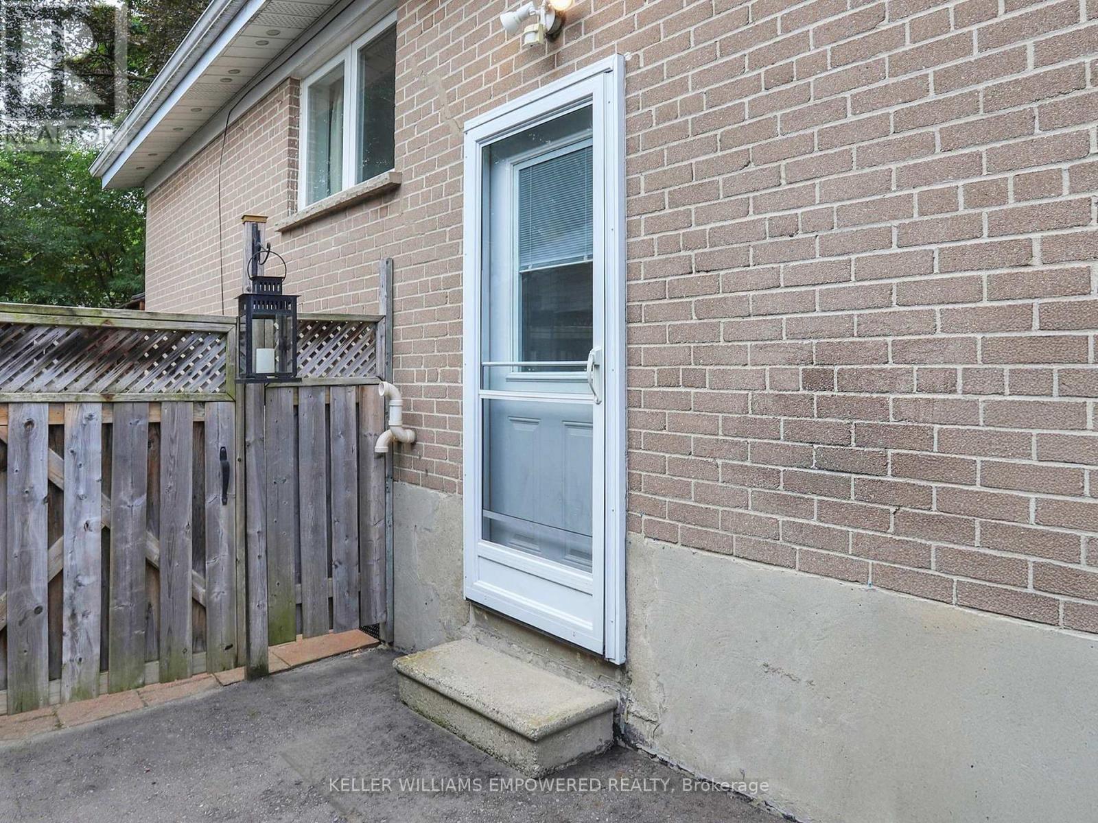 73 Northey Drive, Toronto, Ontario  M2L 2S8 - Photo 36 - C12460719