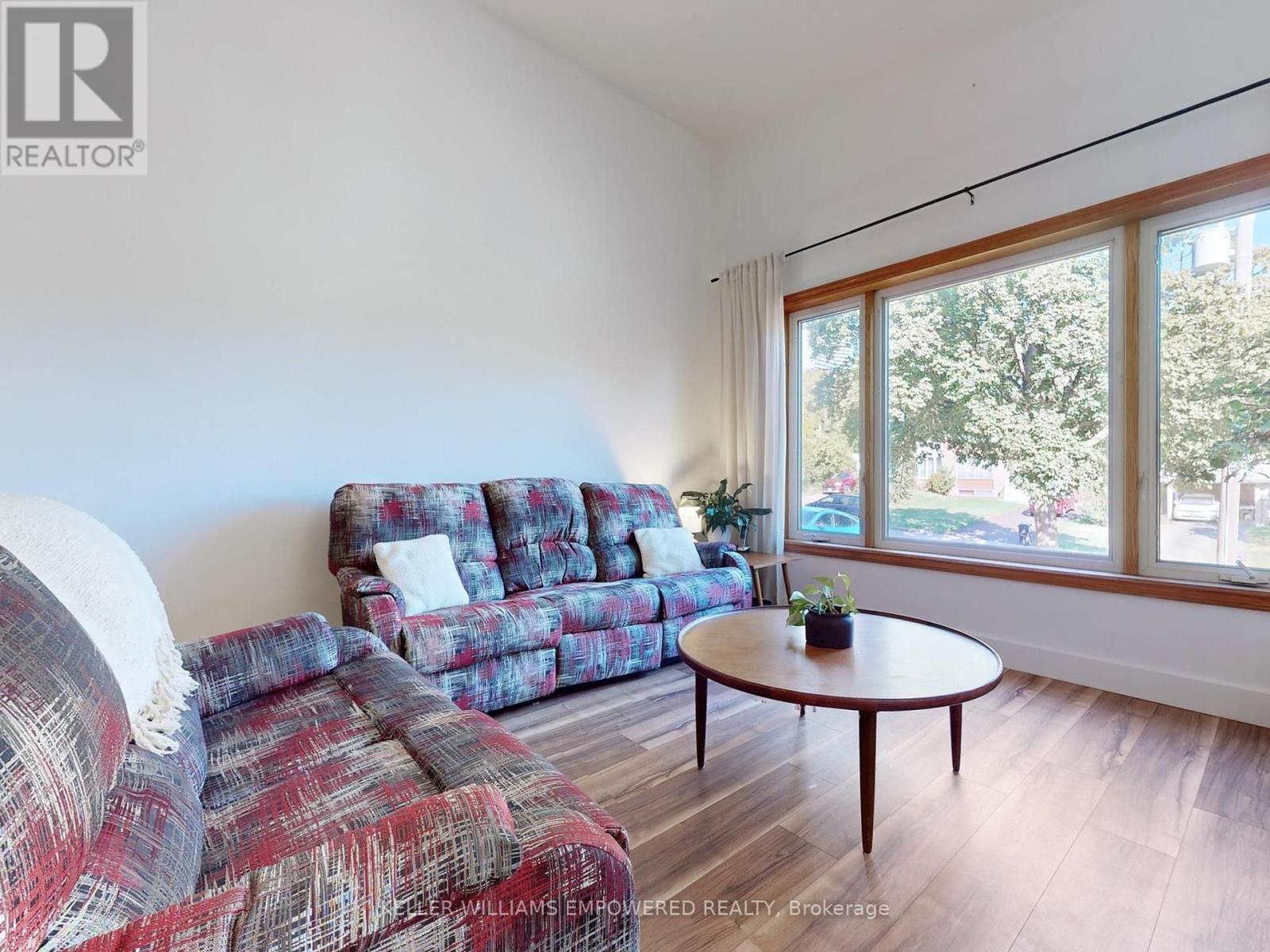 73 Northey Drive, Toronto, Ontario  M2L 2S8 - Photo 9 - C12460719