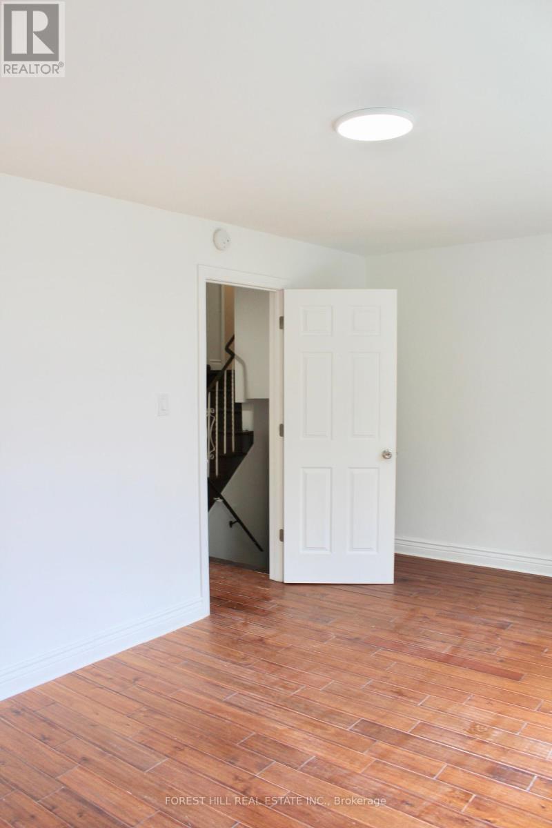 First Floor - 8 Doverwood Court, Toronto, Ontario  M2M 2G7 - Photo 10 - C12460729