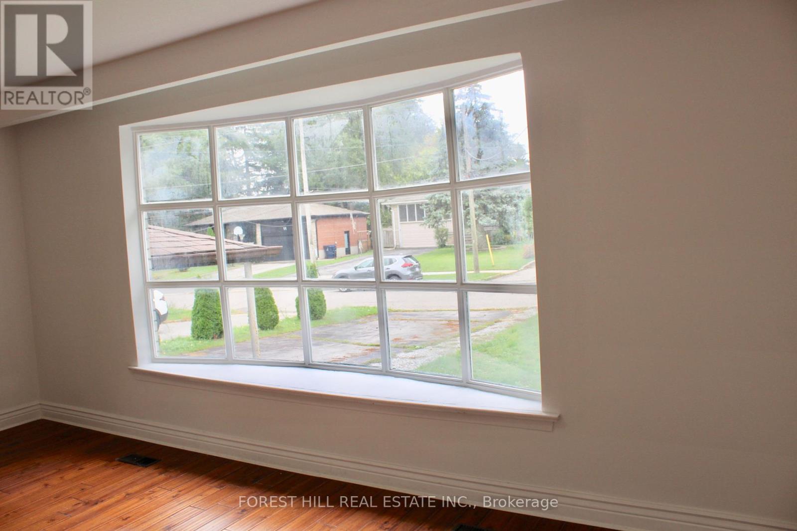 First Floor - 8 Doverwood Court, Toronto, Ontario  M2M 2G7 - Photo 12 - C12460729