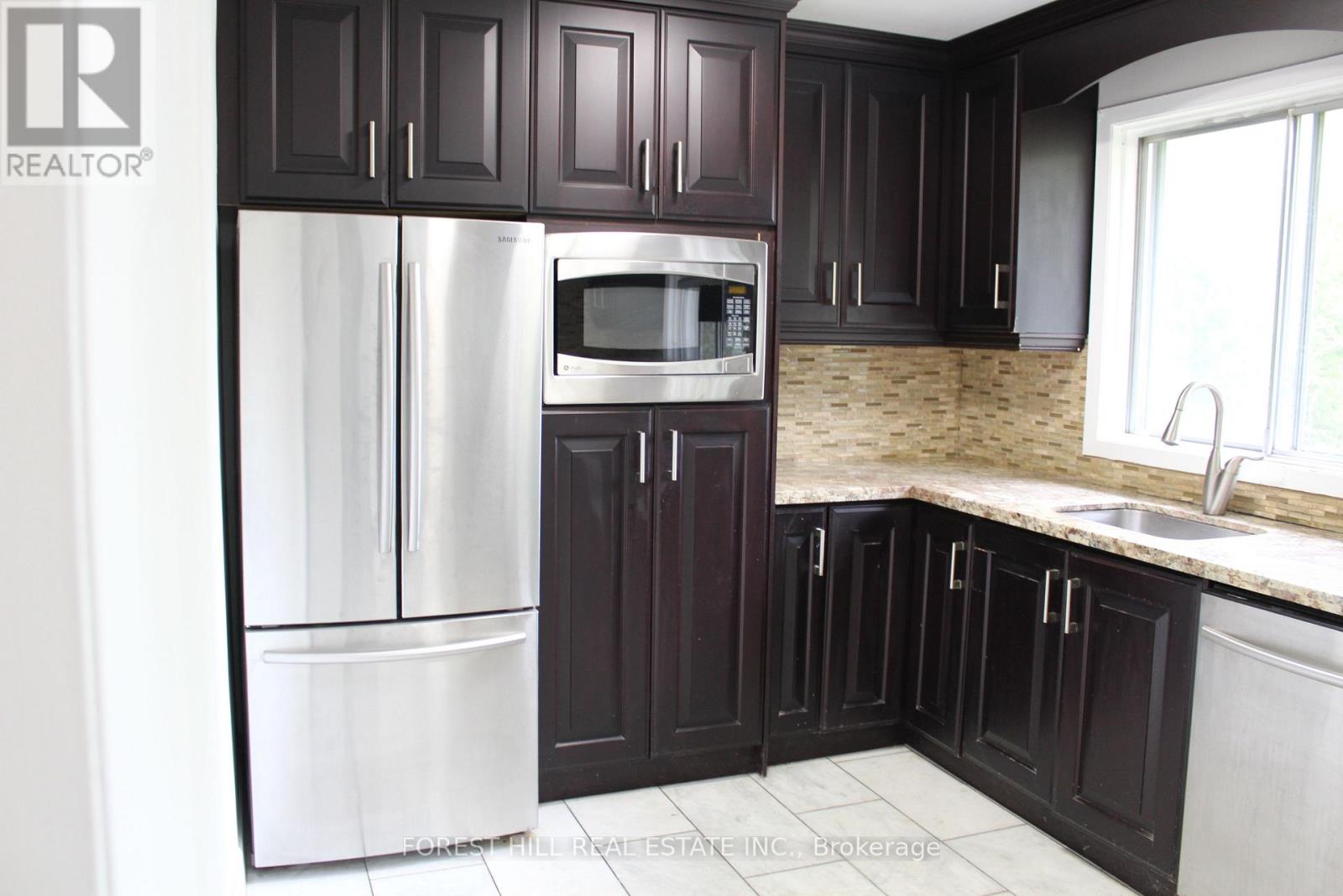 First Floor - 8 Doverwood Court, Toronto, Ontario  M2M 2G7 - Photo 18 - C12460729