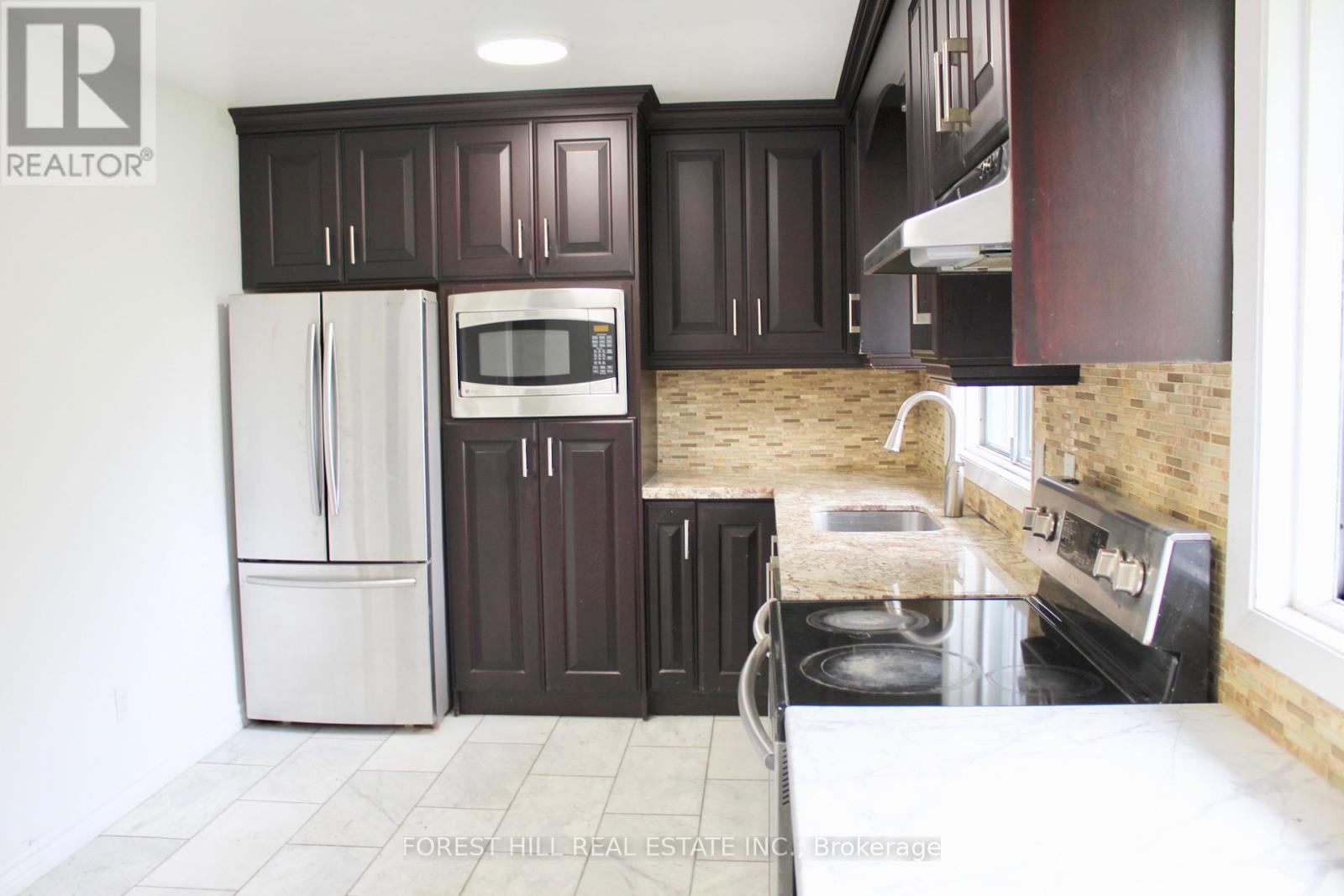 First Floor - 8 Doverwood Court, Toronto, Ontario  M2M 2G7 - Photo 21 - C12460729