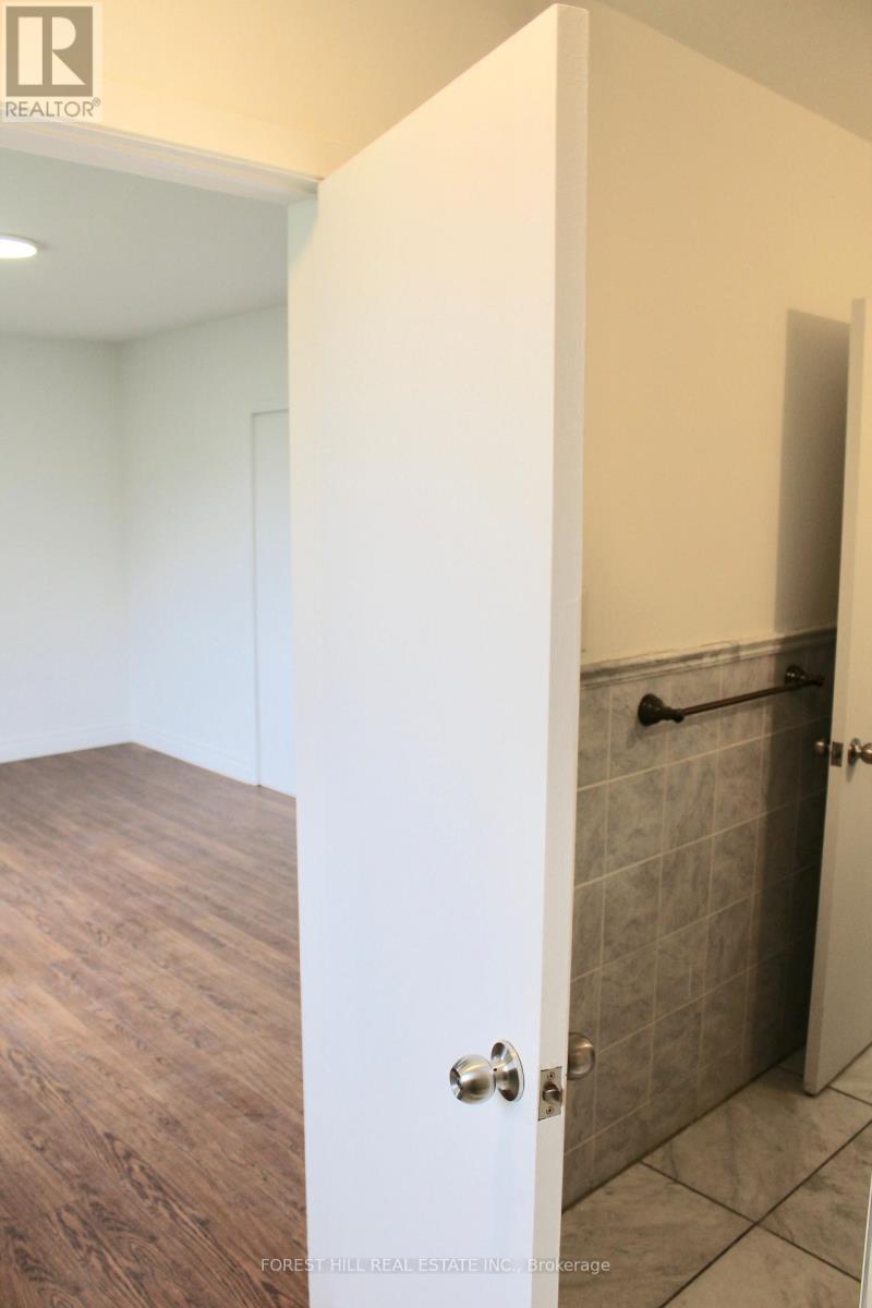 First Floor - 8 Doverwood Court, Toronto, Ontario  M2M 2G7 - Photo 24 - C12460729