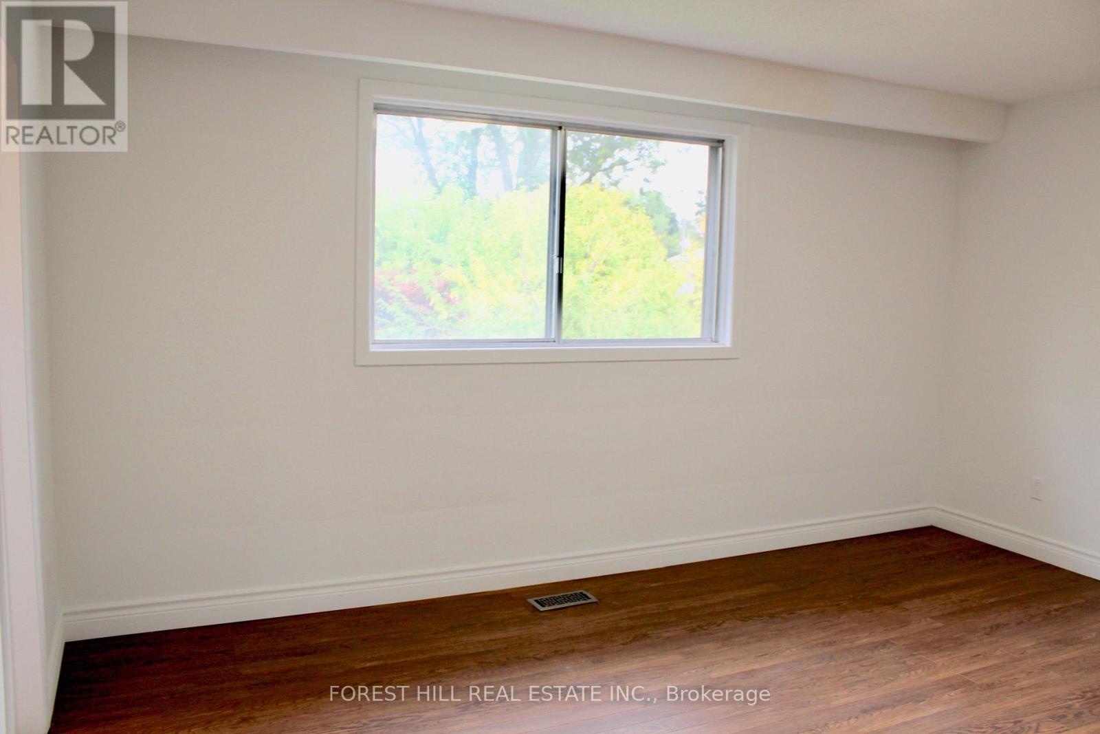 First Floor - 8 Doverwood Court, Toronto, Ontario  M2M 2G7 - Photo 29 - C12460729