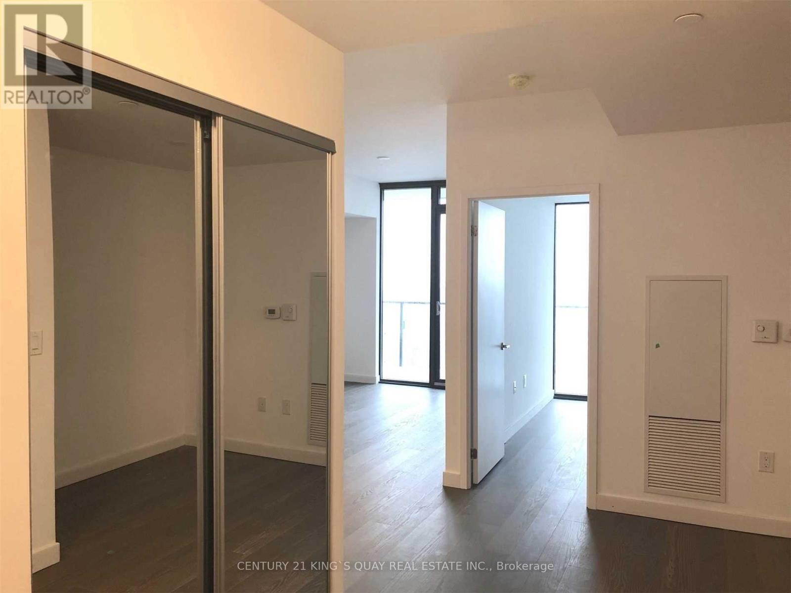 4607 - 11 Wellesley Street W, Toronto, Ontario  M4Y 0G4 - Photo 8 - C12460732
