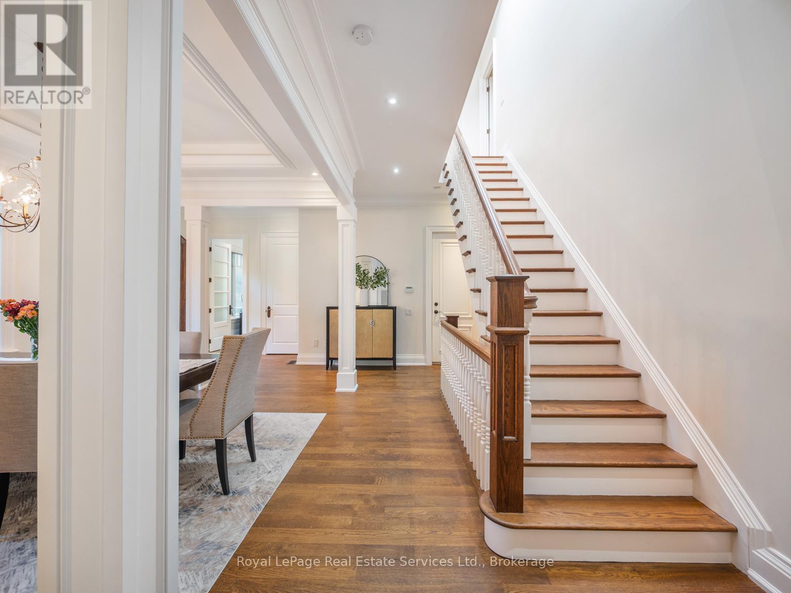 295 Maple Avenue, Oakville, Ontario  L6J 3M5 - Photo 10 - W12460748