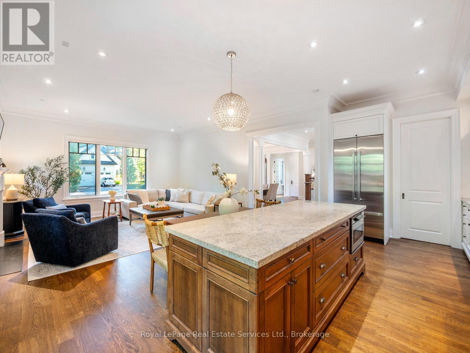 295 Maple Avenue, Oakville, Ontario  L6J 3M5 - Photo 16 - W12460748