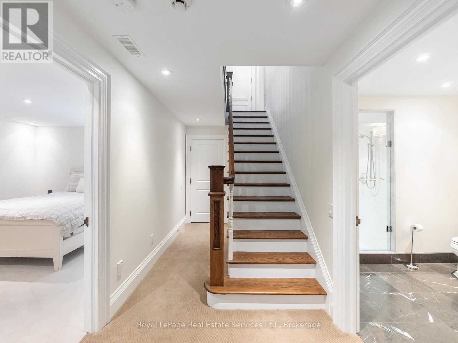 295 Maple Avenue, Oakville, Ontario  L6J 3M5 - Photo 30 - W12460748