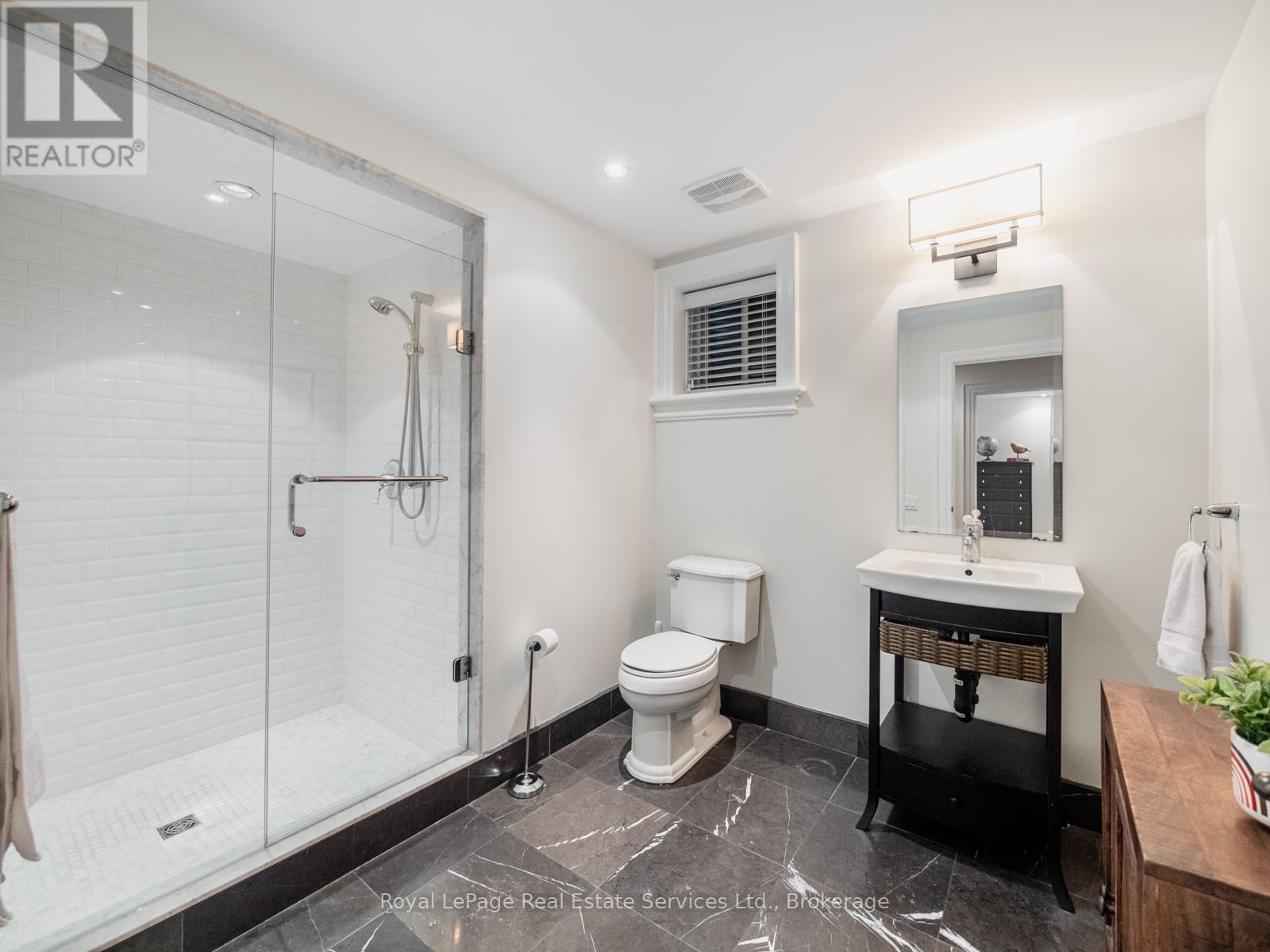 295 Maple Avenue, Oakville, Ontario  L6J 3M5 - Photo 35 - W12460748