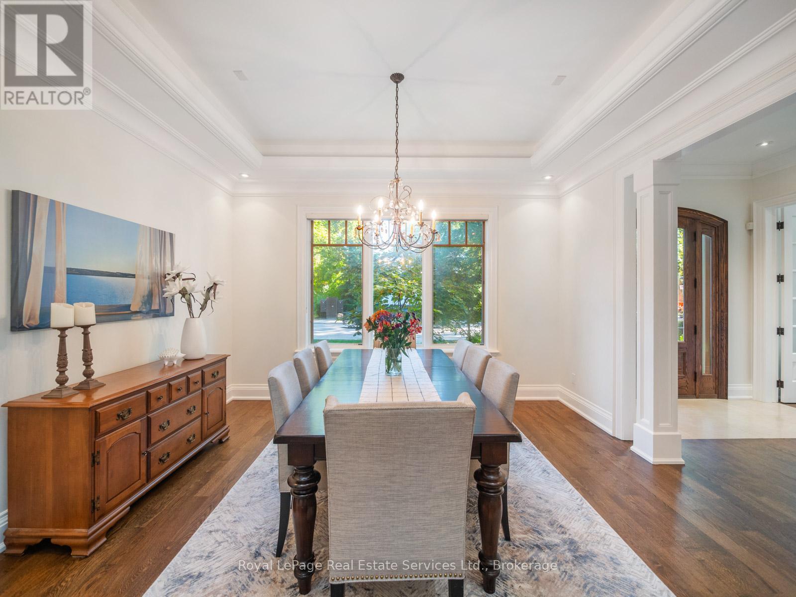295 Maple Avenue, Oakville, Ontario  L6J 3M5 - Photo 6 - W12460748