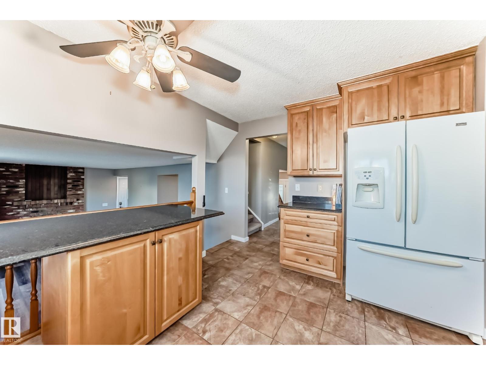 88 Homestead Cr Nw, Edmonton, Alberta  T5A 2Y3 - Photo 10 - E4461986