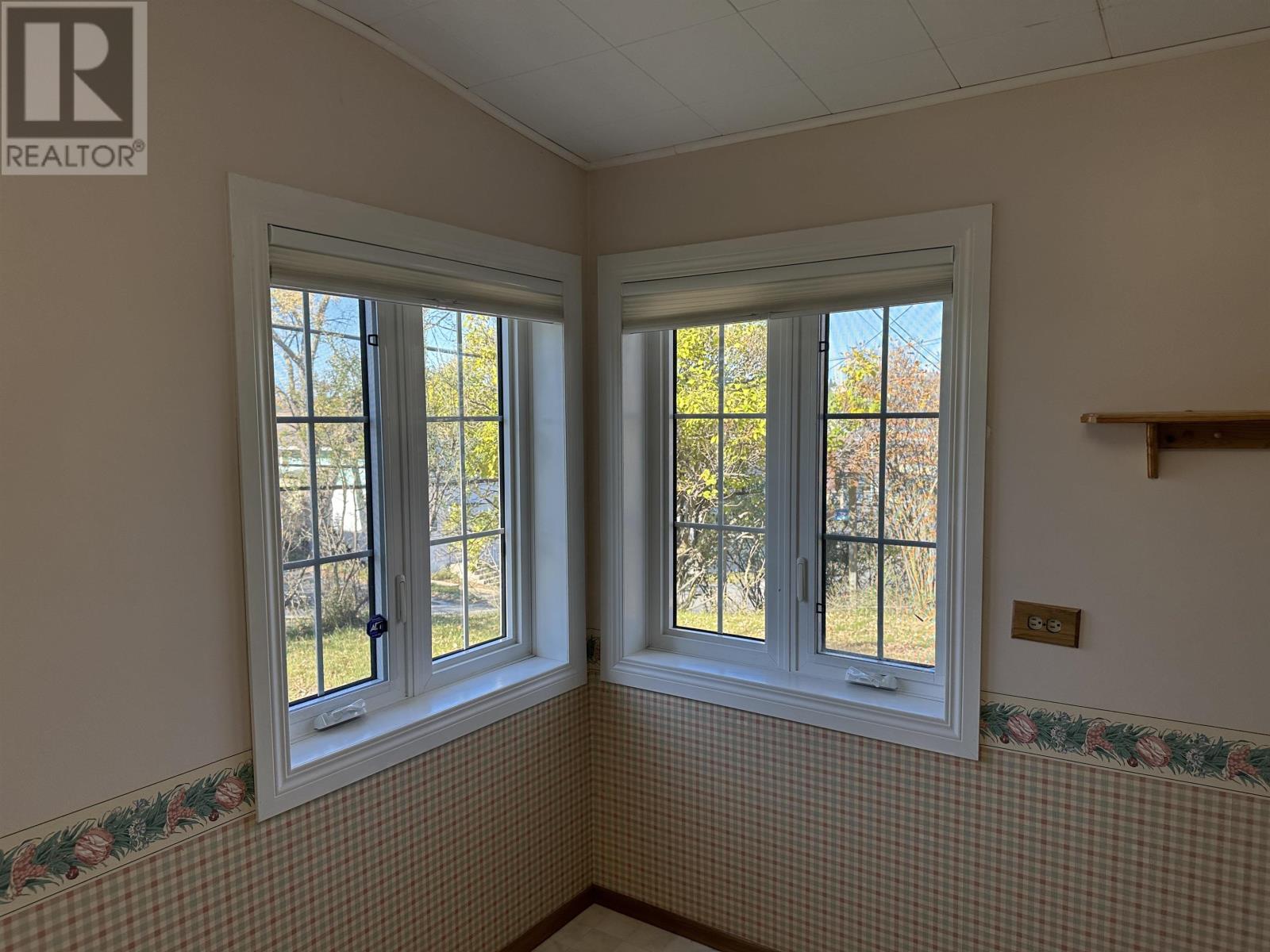 400 Third St S, Kenora, Ontario  P9N 1J1 - Photo 11 - TB253201