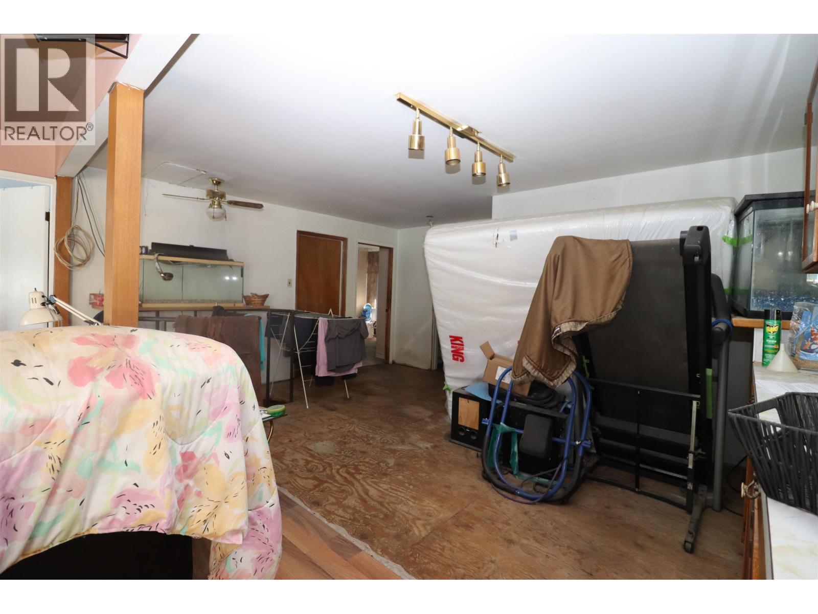 10015 Mossman Road, Prince George, British Columbia  V2N 5B3 - Photo 11 - R3057942