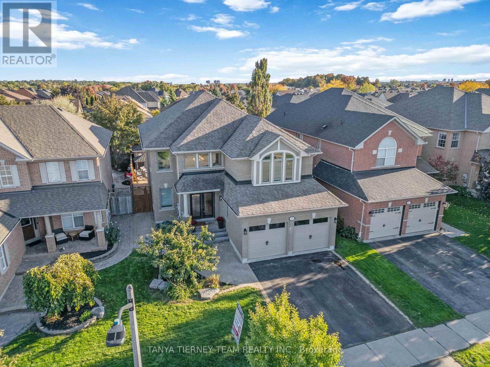 25 Medland Avenue, Whitby, Ontario  L1P 1S1 - Photo 3 - E12460607