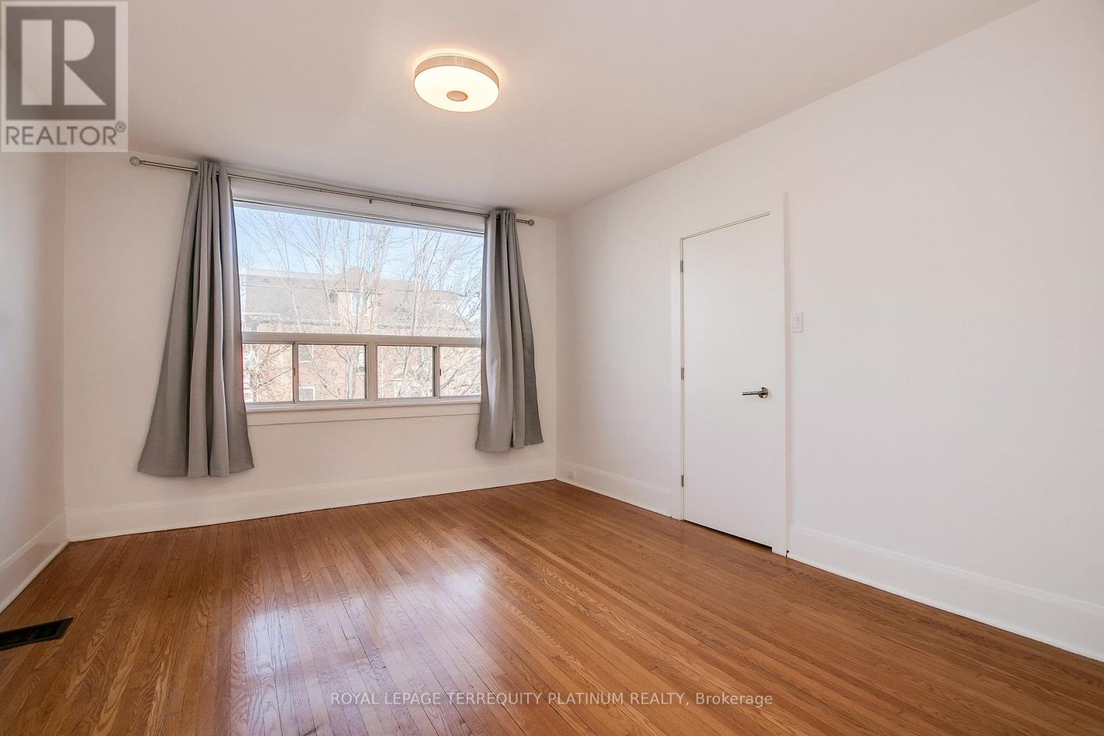 55 Woodrow Avenue, Toronto, Ontario  M4C 1G5 - Photo 13 - E12460643
