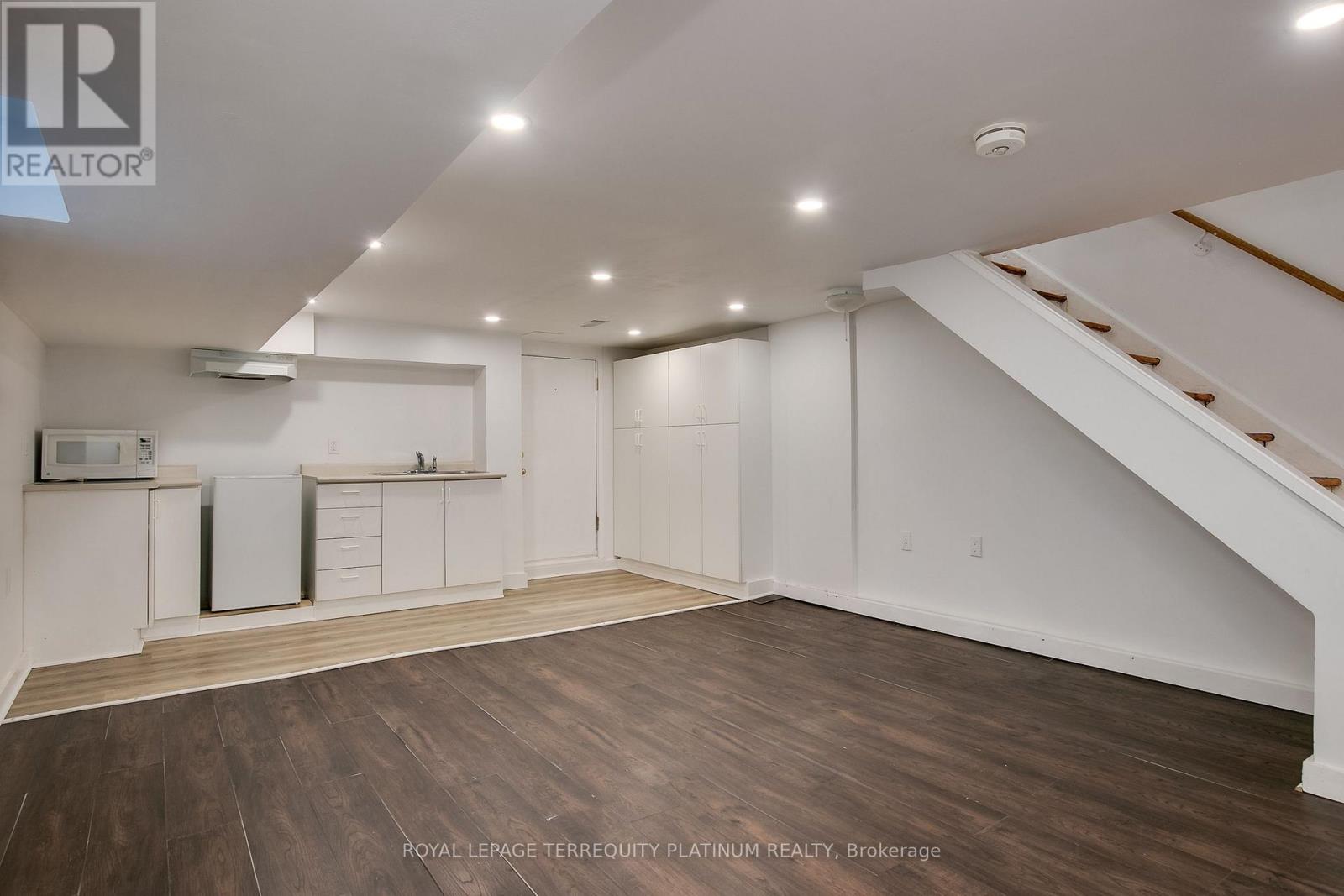 55 Woodrow Avenue, Toronto, Ontario  M4C 1G5 - Photo 19 - E12460643