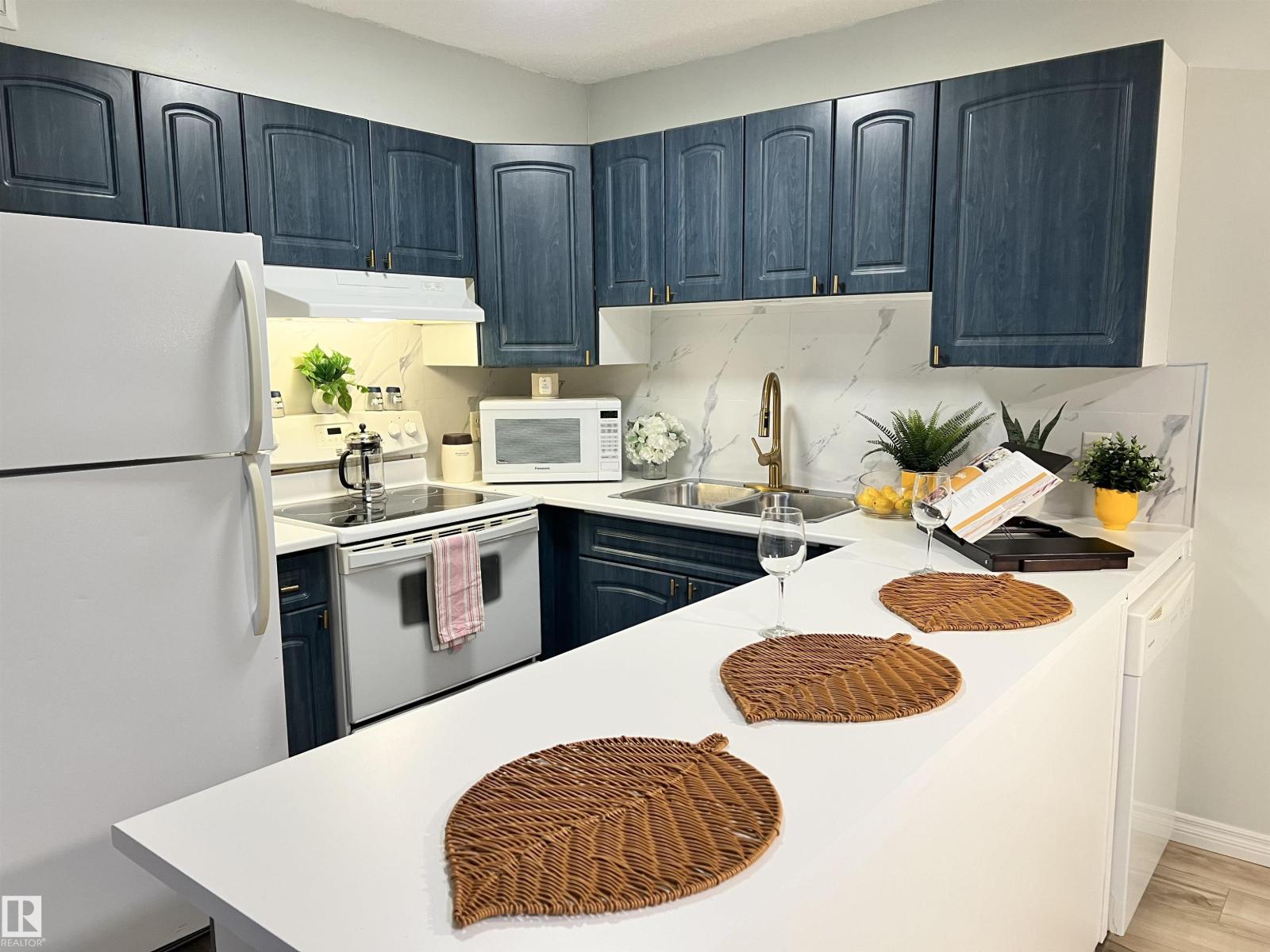 #102 11825 71 St Nw, Edmonton, Alberta  T5B 1W4 - Photo 2 - E4457297