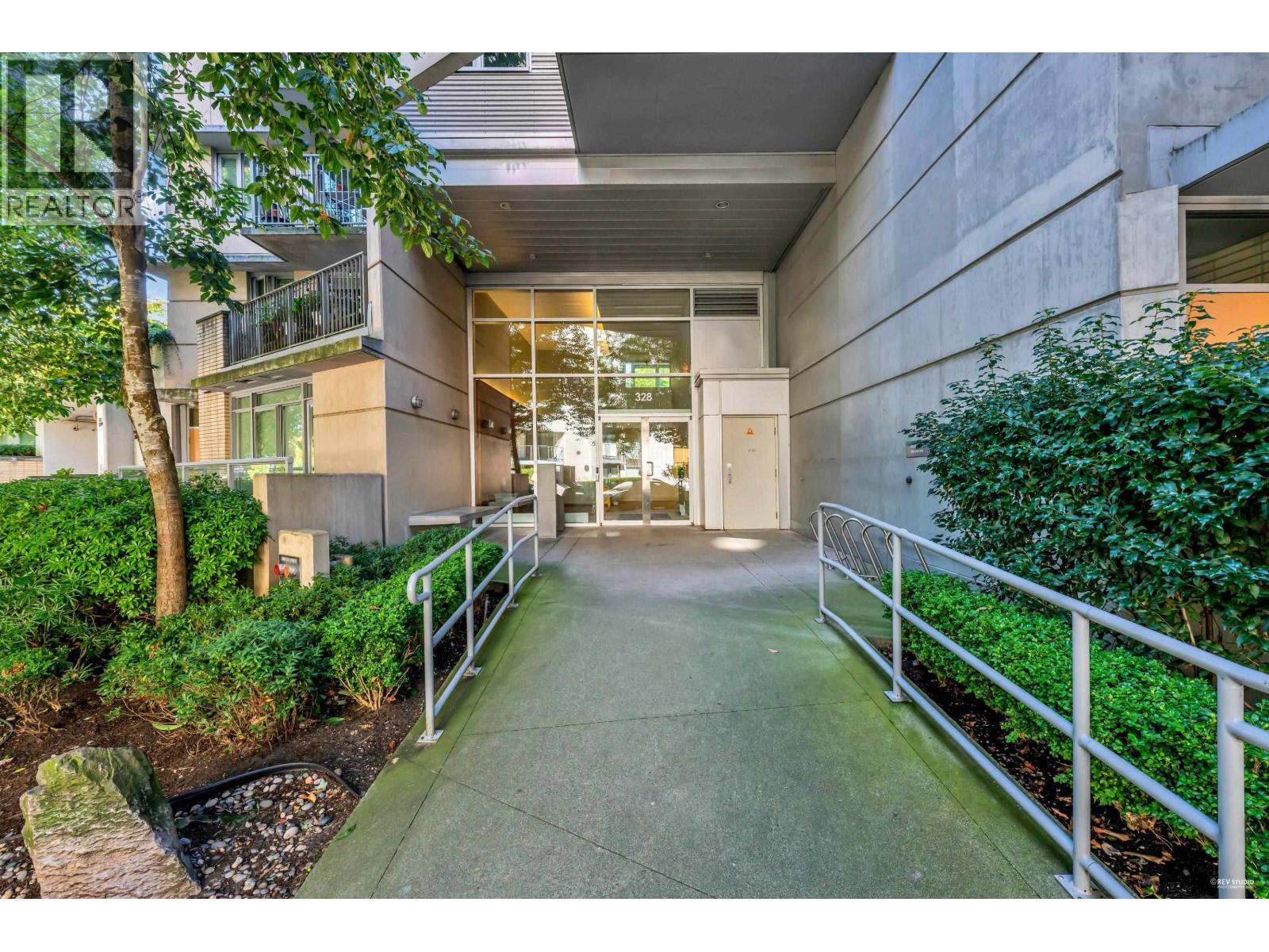 409 328 E 11th Avenue, Vancouver, British Columbia  V5T 4W1 - Photo 2 - R3056726