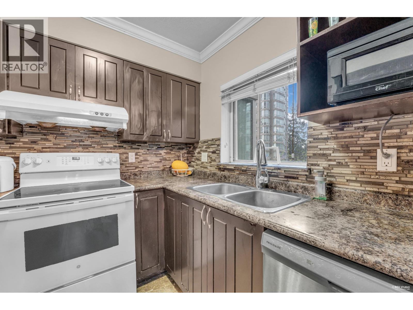 505 9633 Manchester Drive, Burnaby, British Columbia  V3N 4Y9 - Photo 10 - R3057881