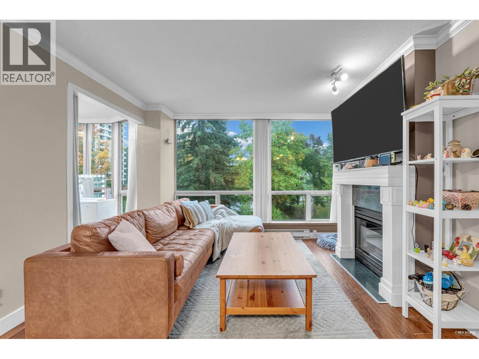 505 9633 Manchester Drive, Burnaby, British Columbia  V3N 4Y9 - Photo 2 - R3057881