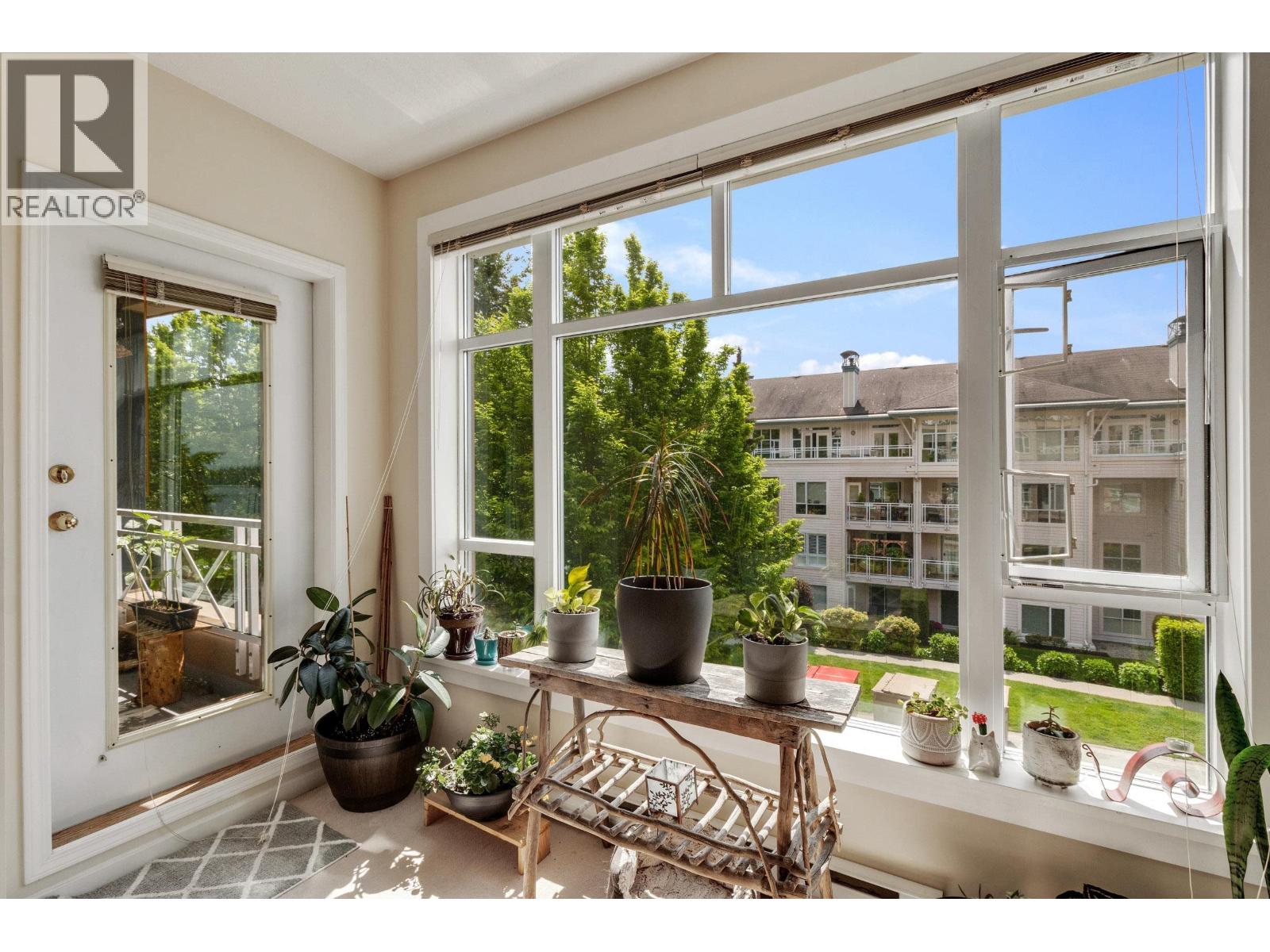 304 3600 Windcrest Drive, North Vancouver, British Columbia  V7G 2S5 - Photo 2 - R3057902