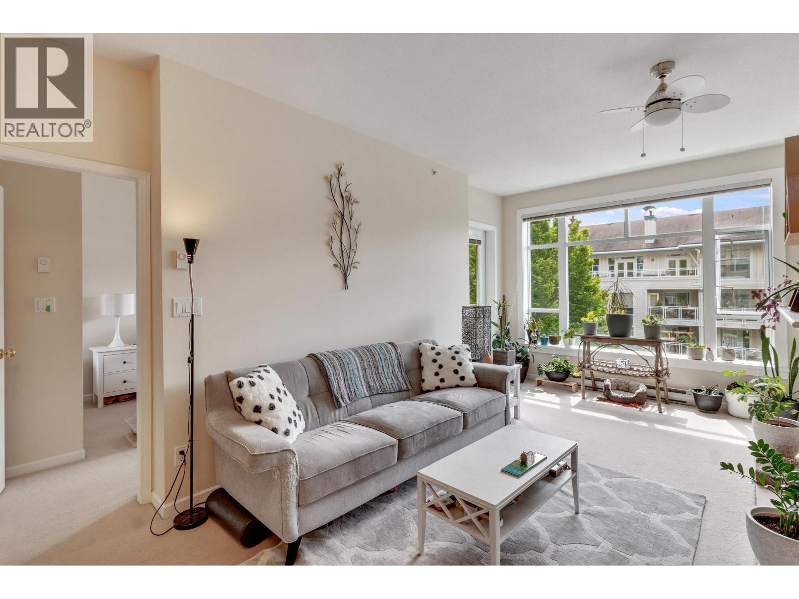 304 3600 Windcrest Drive, North Vancouver, British Columbia  V7G 2S5 - Photo 3 - R3057902