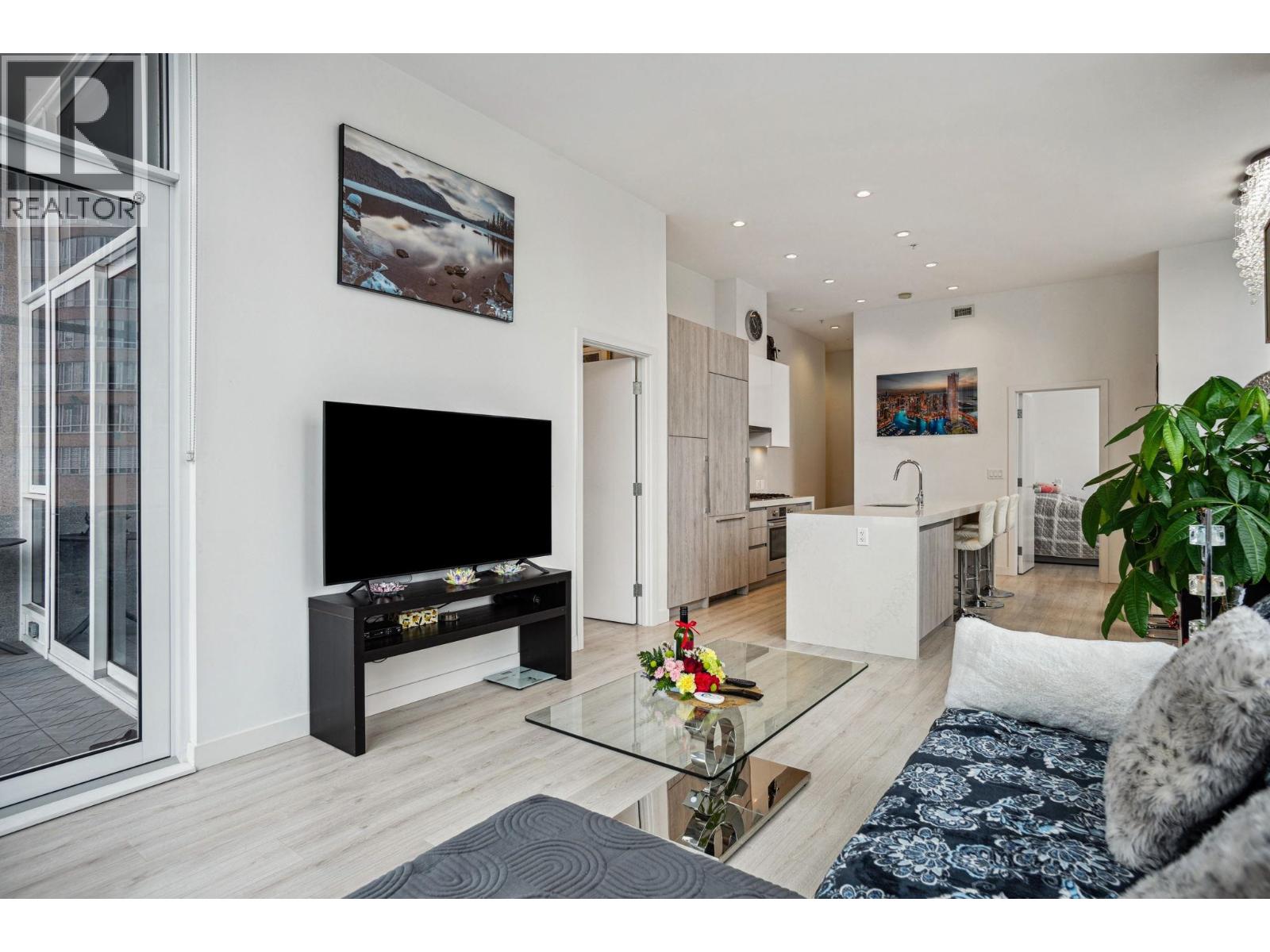 308 6080 Mckay Avenue, Burnaby, British Columbia  V5H 0J4 - Photo 8 - R3057904