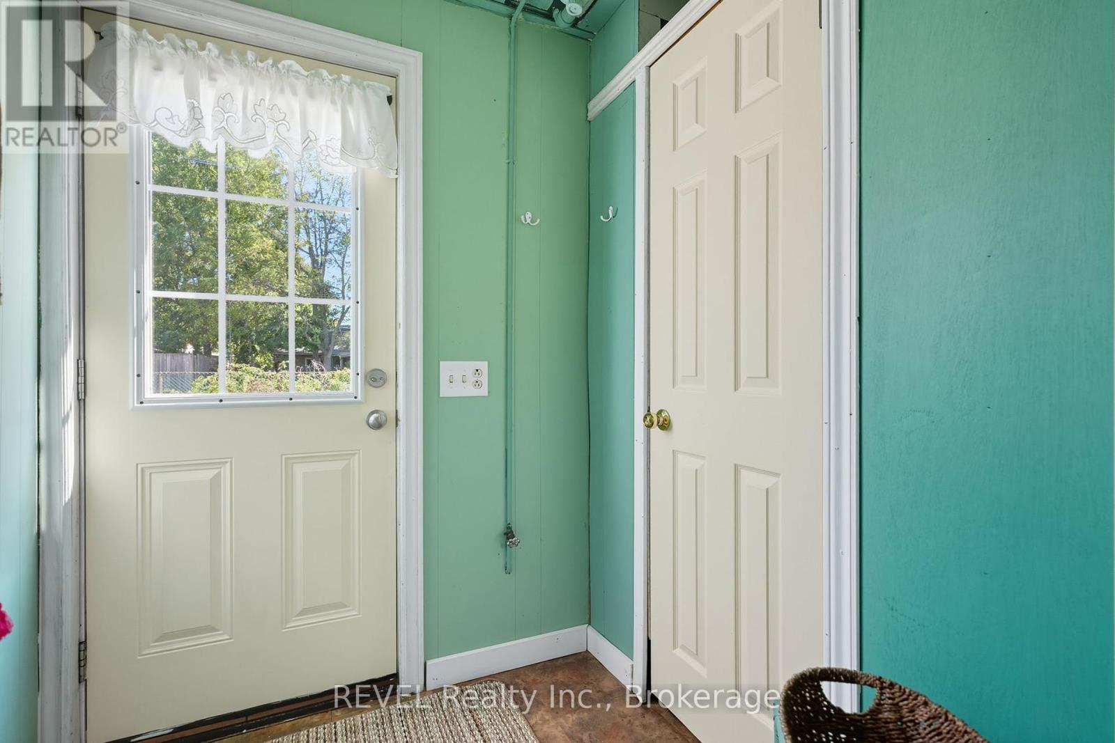 356 South Mill Street, Fort Erie, Ontario  L0S 1N0 - Photo 17 - X12460753