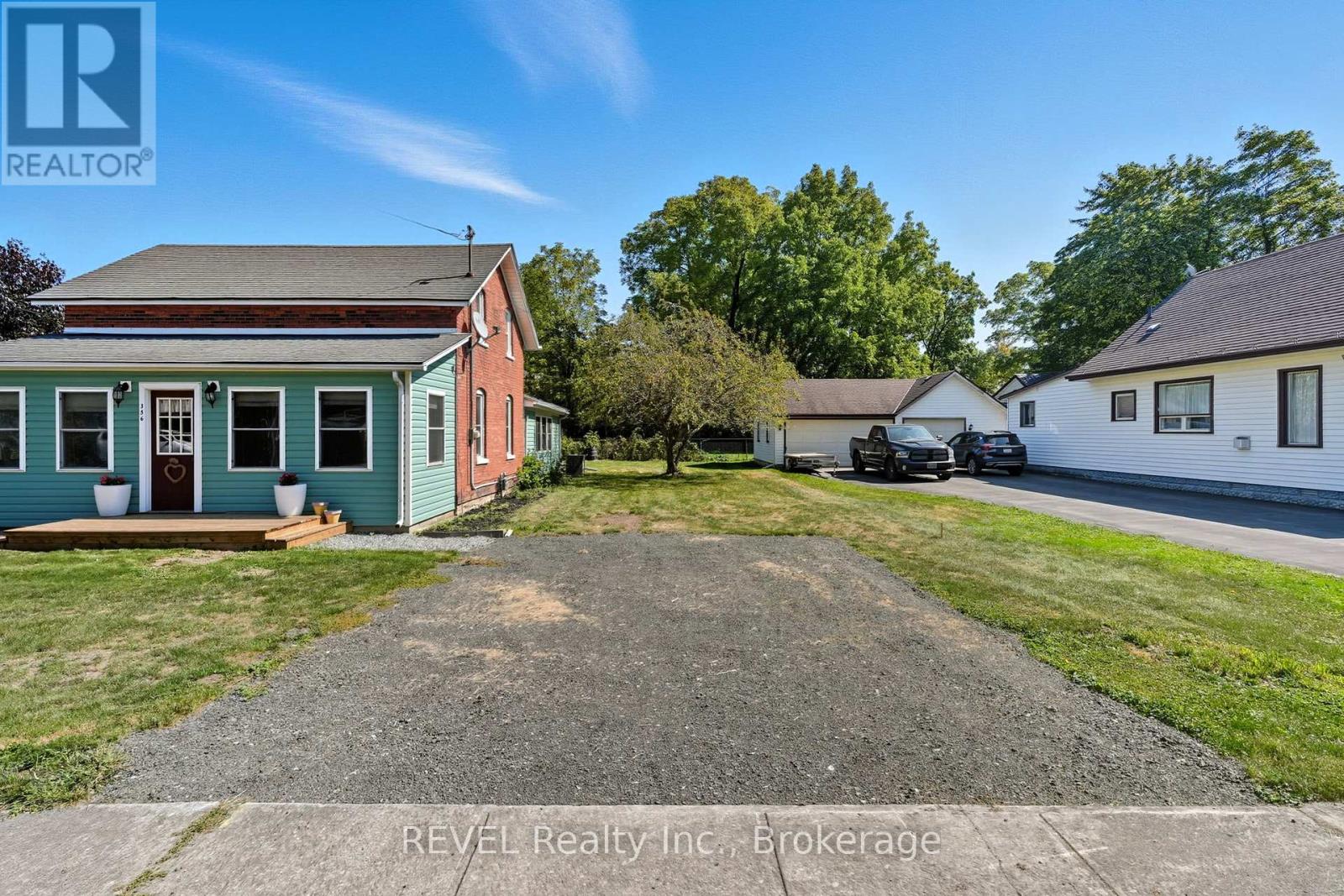 356 South Mill Street, Fort Erie, Ontario  L0S 1N0 - Photo 2 - X12460753