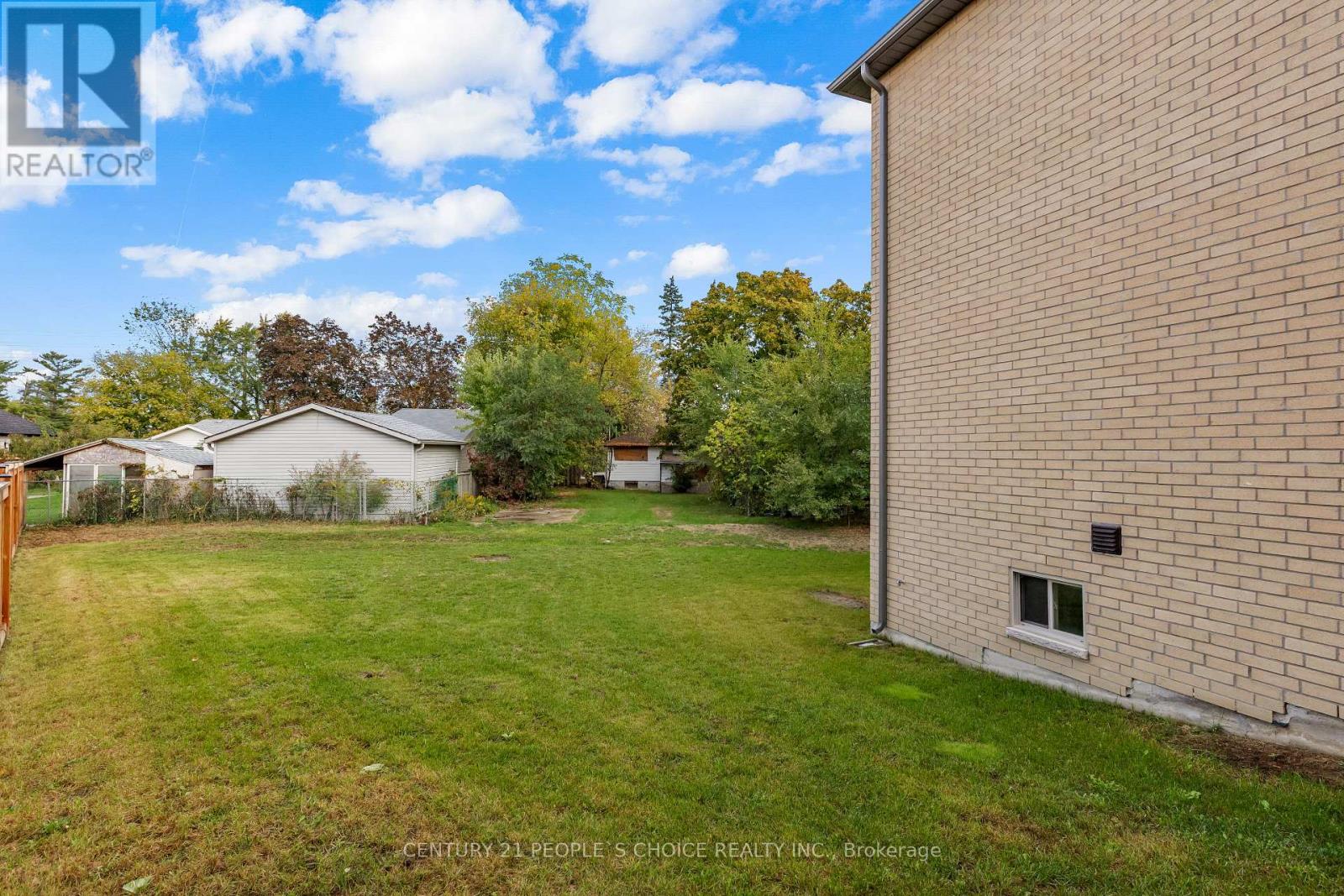 52 Coldwell Bay Circle, Vaughan, Ontario  L0J 1C0 - Photo 27 - N12460599