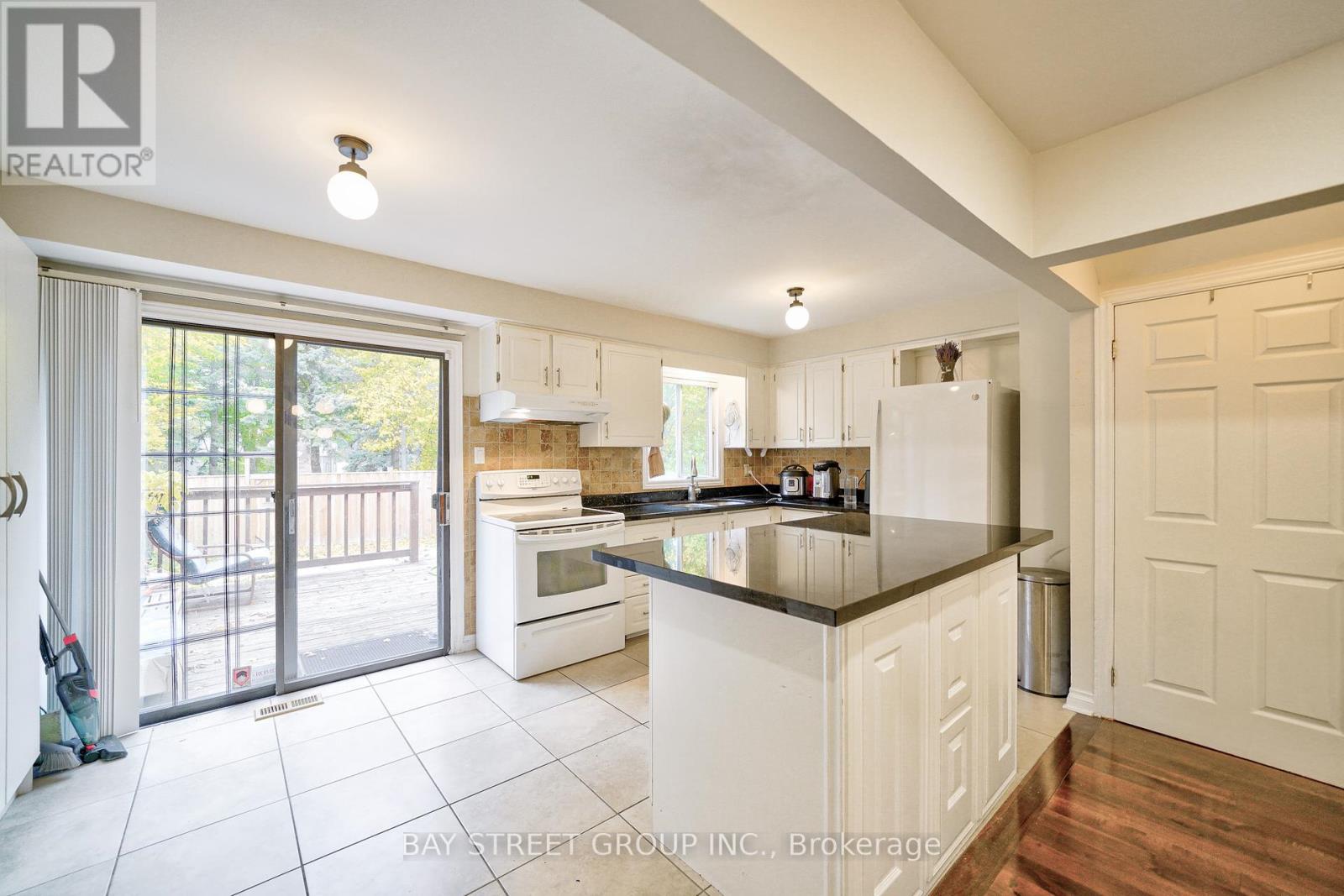 105 Patrice Crescent, Vaughan, Ontario  L4J 4Z5 - Photo 13 - N12460640