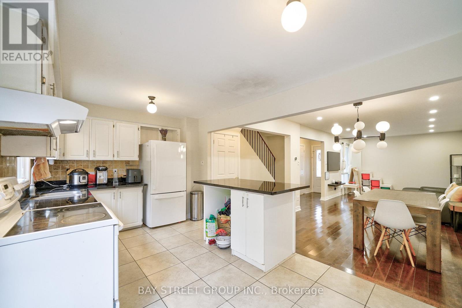 105 Patrice Crescent, Vaughan, Ontario  L4J 4Z5 - Photo 14 - N12460640