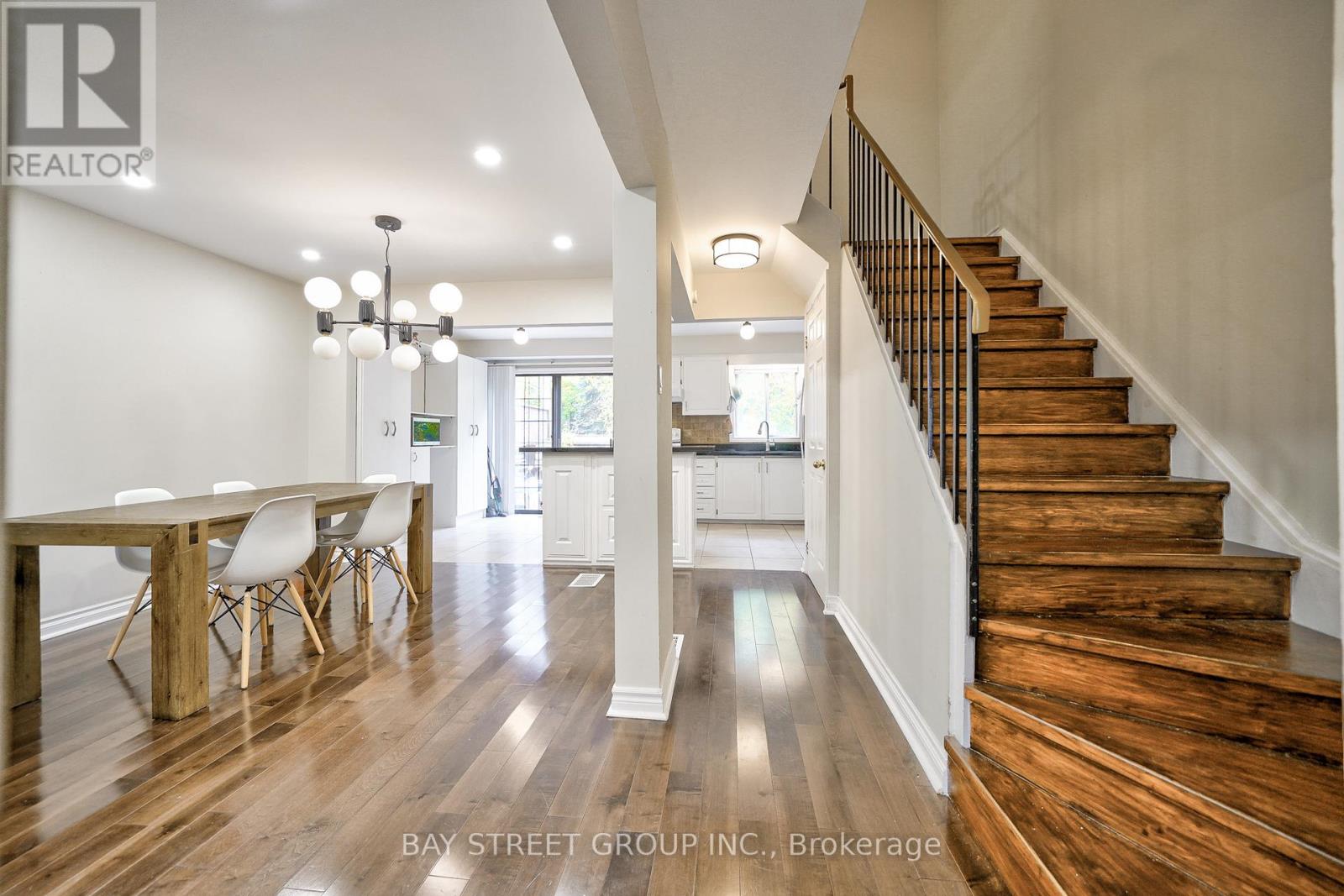 105 Patrice Crescent, Vaughan, Ontario  L4J 4Z5 - Photo 6 - N12460640