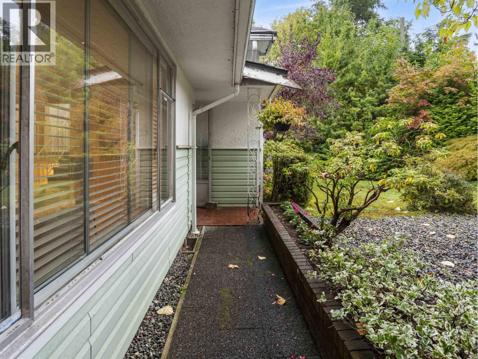 651 Kerry Place, North Vancouver, British Columbia  V7N 2Y6 - Photo 27 - R3057879