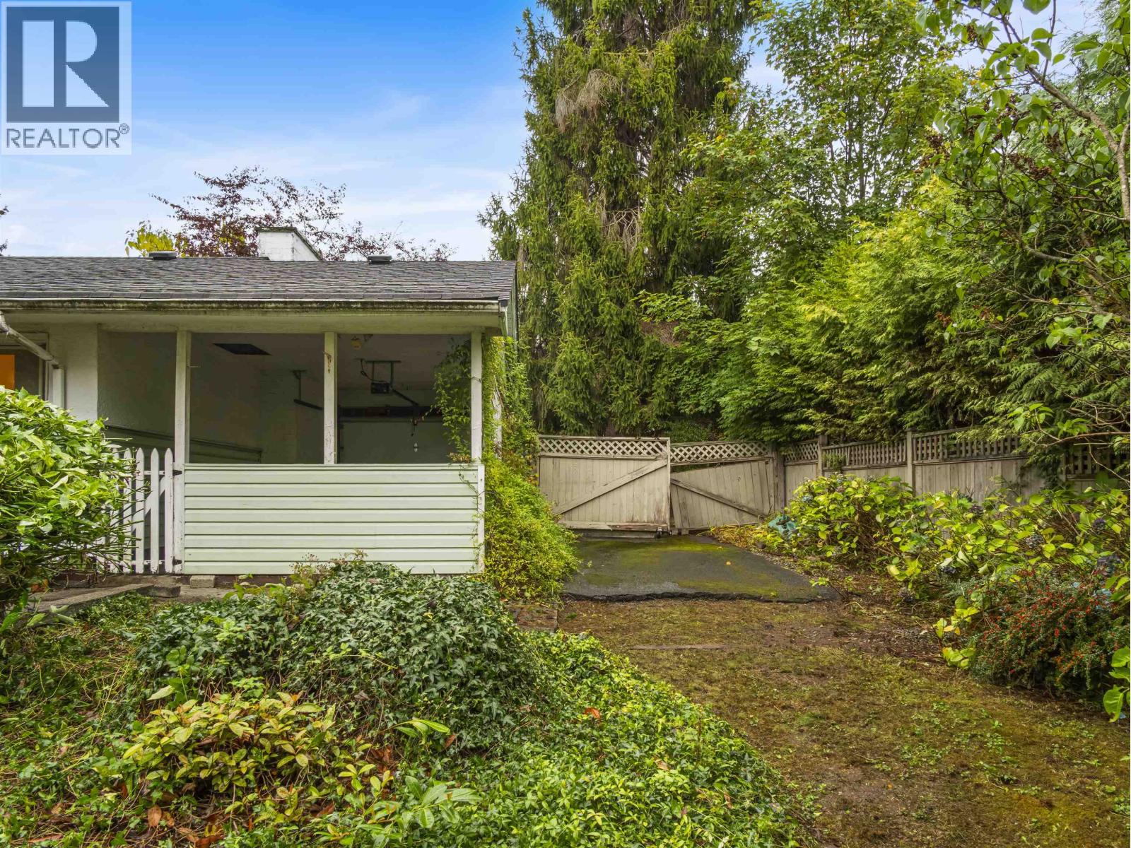 651 Kerry Place, North Vancouver, British Columbia  V7N 2Y6 - Photo 31 - R3057879