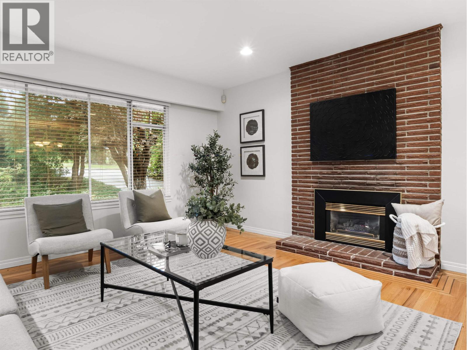 651 Kerry Place, North Vancouver, British Columbia  V7N 2Y6 - Photo 4 - R3057879