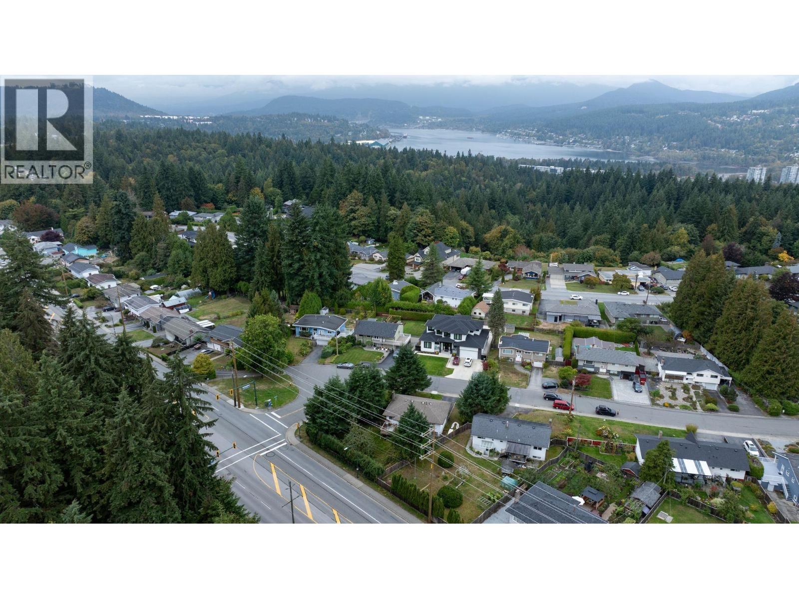 815 Seymour Drive, Coquitlam, British Columbia  V3J 6V8 - Photo 5 - R3057892
