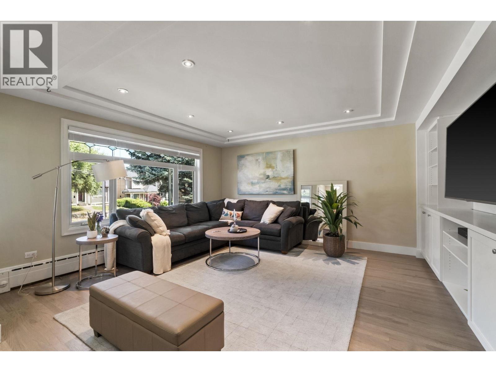 358 Alberta Street, New Westminster, British Columbia  V3L 3J5 - Photo 4 - R3057896