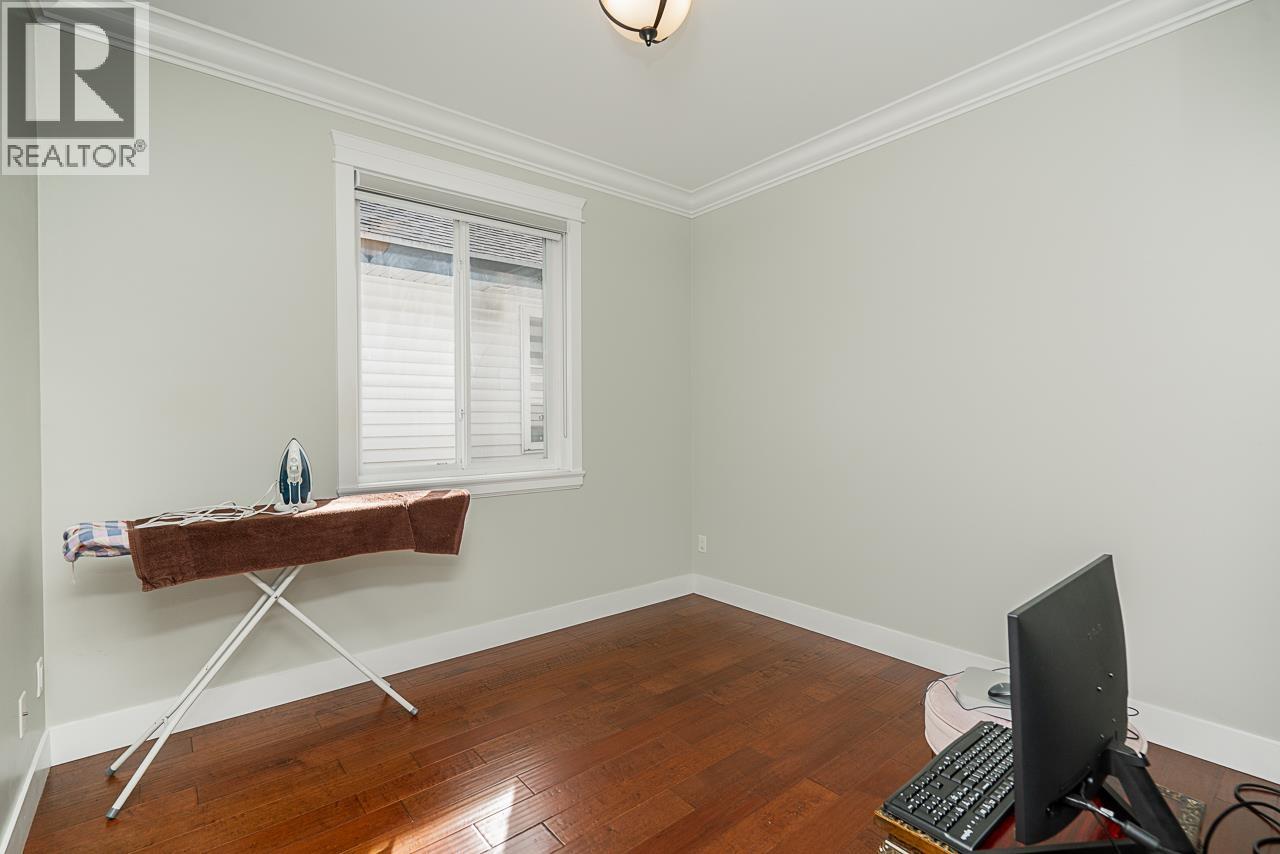 7568 19th Avenue, Burnaby, British Columbia  V3N 1E6 - Photo 17 - R3057911