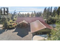 2440 Sunshine Coast Highway, Roberts Creek, Ca