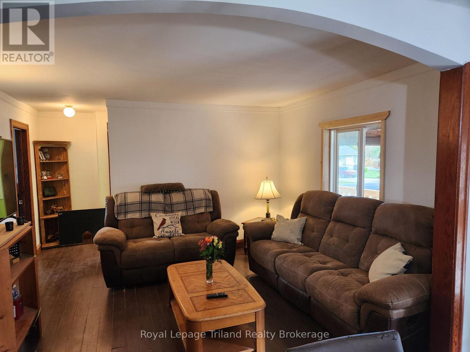 32 Baird Street N, Blandford-Blenheim, Ontario  N0J 1B0 - Photo 10 - X12398409