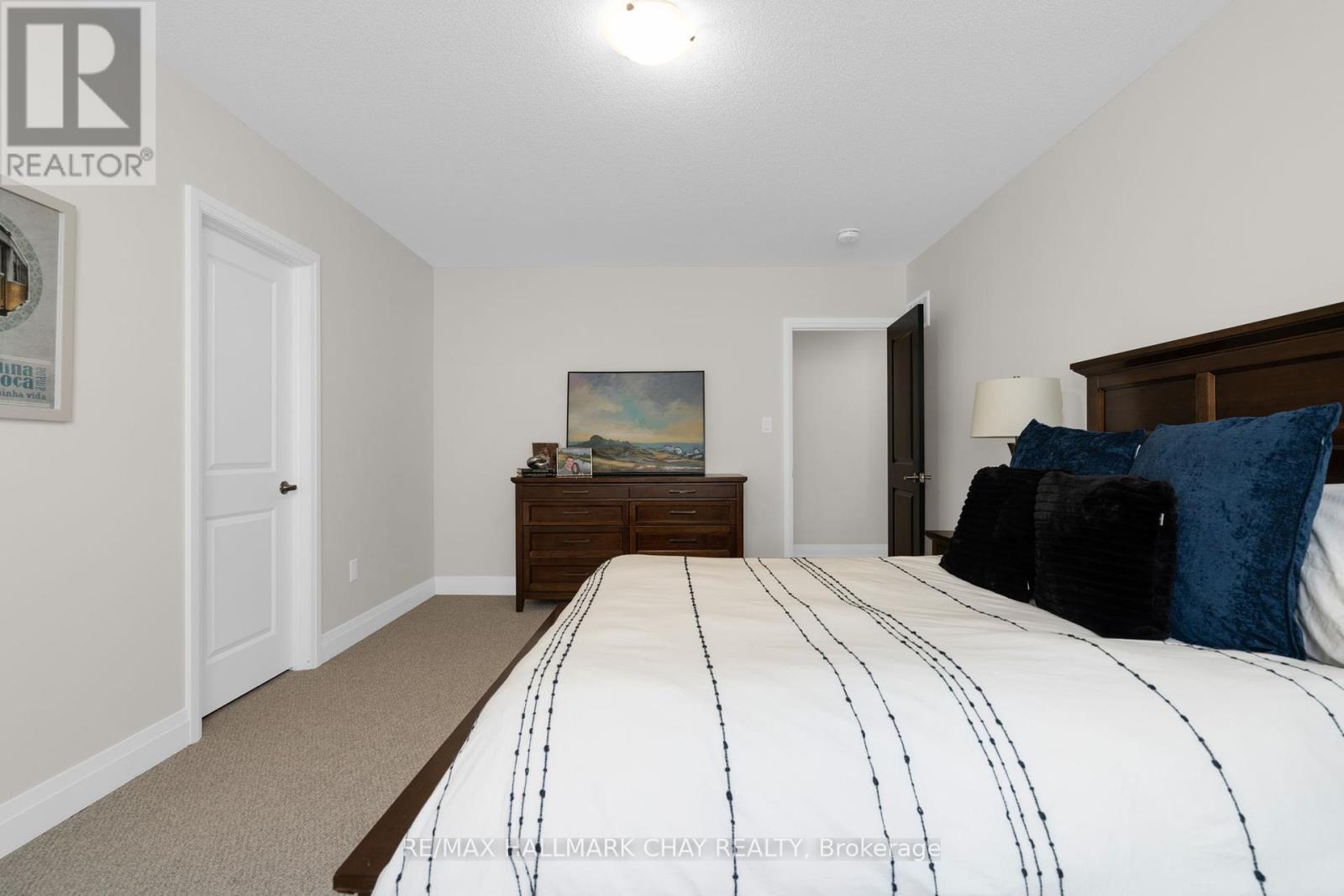 43 Calypso Avenue, Springwater, Ontario  L0L 1Y3 - Photo 26 - S12460684