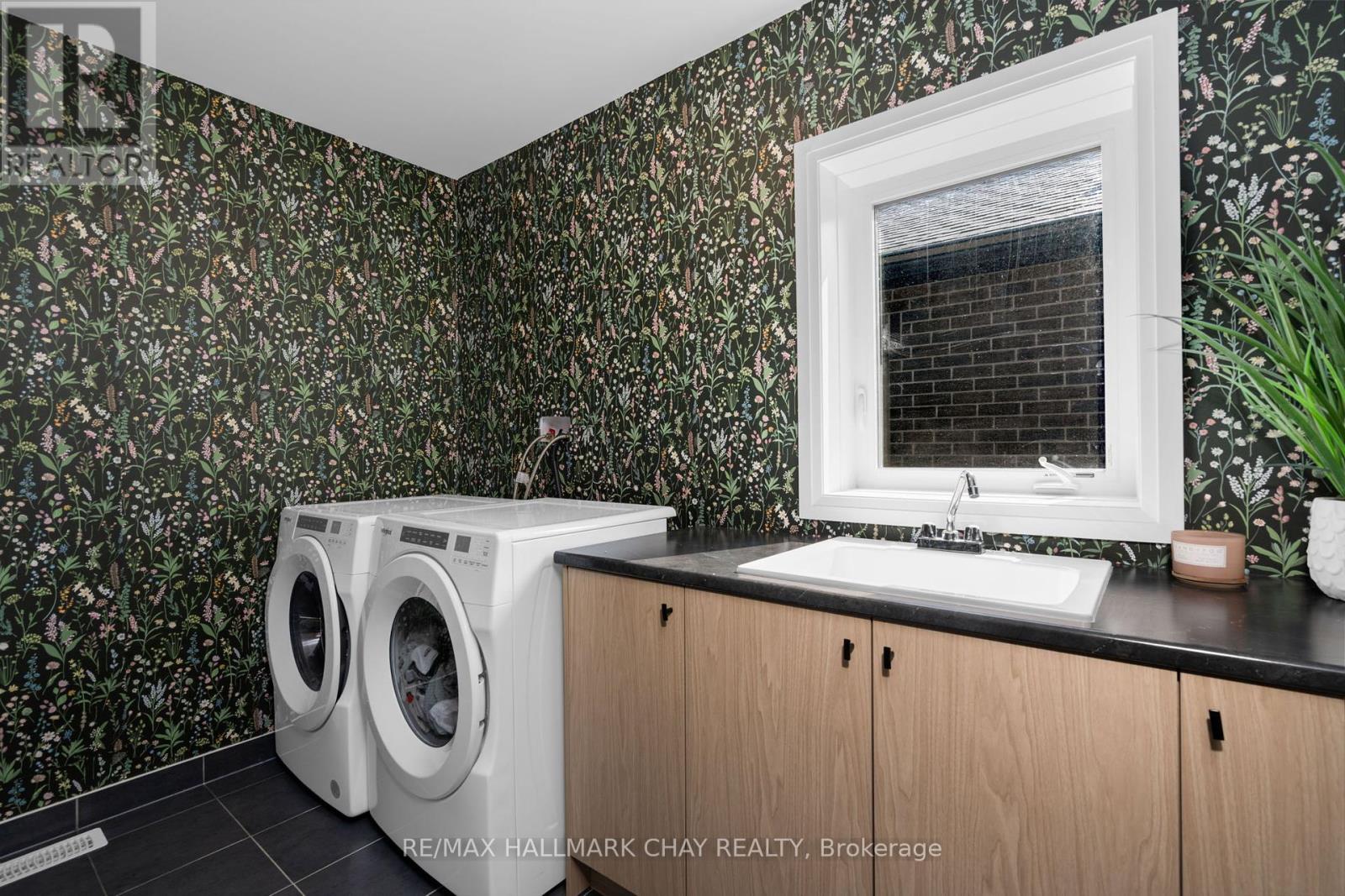 43 Calypso Avenue, Springwater, Ontario  L0L 1Y3 - Photo 35 - S12460684