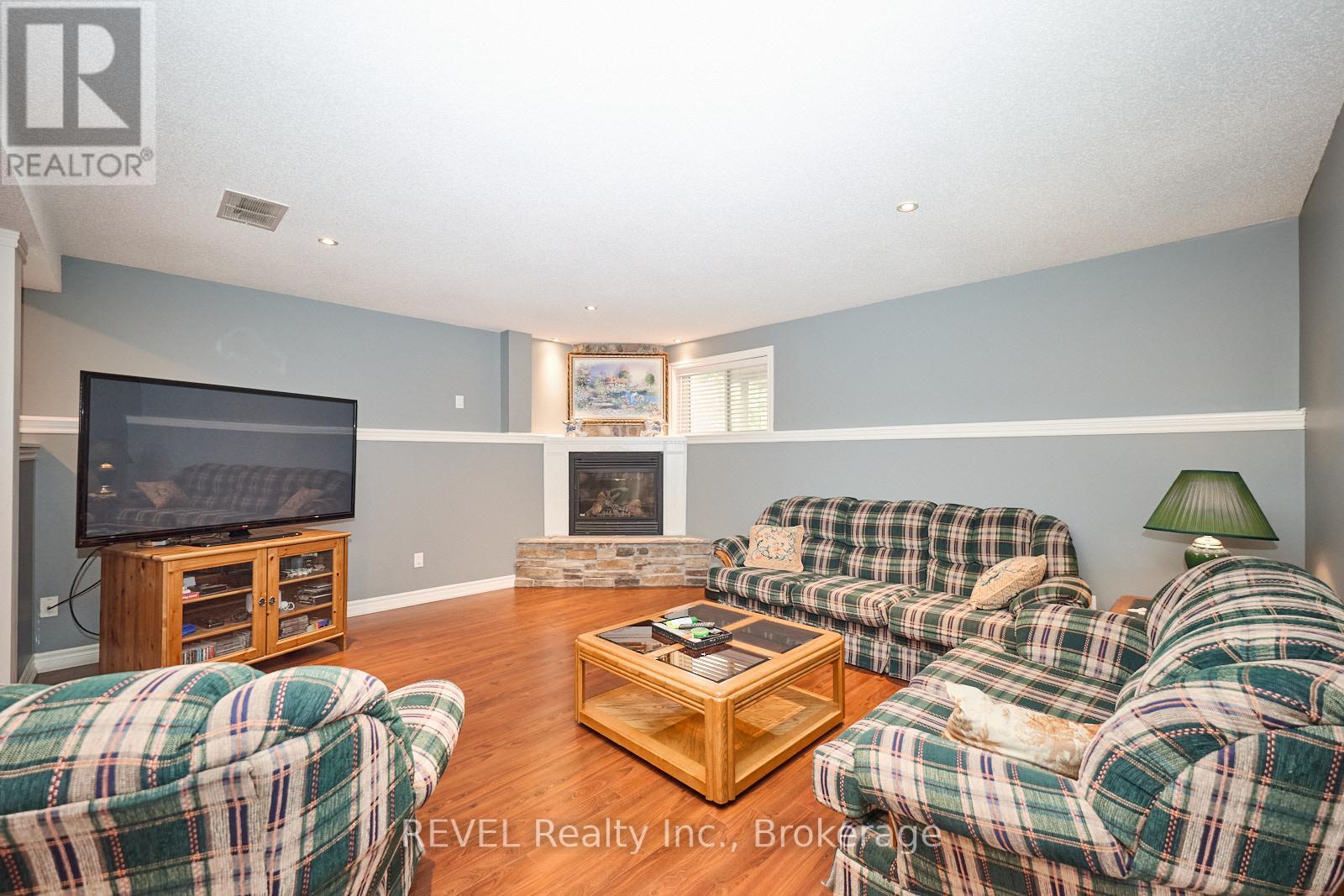 43 Rochelle Crescent, Fort Erie, Ontario  L0S 1N0 - Photo 21 - X12255376