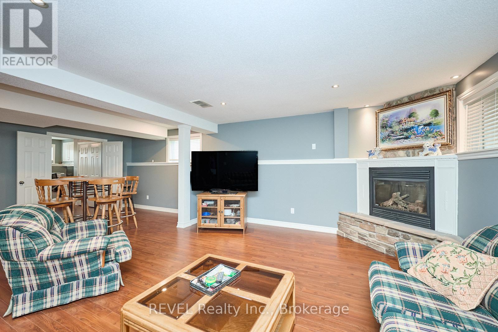 43 Rochelle Crescent, Fort Erie, Ontario  L0S 1N0 - Photo 19 - X12255376
