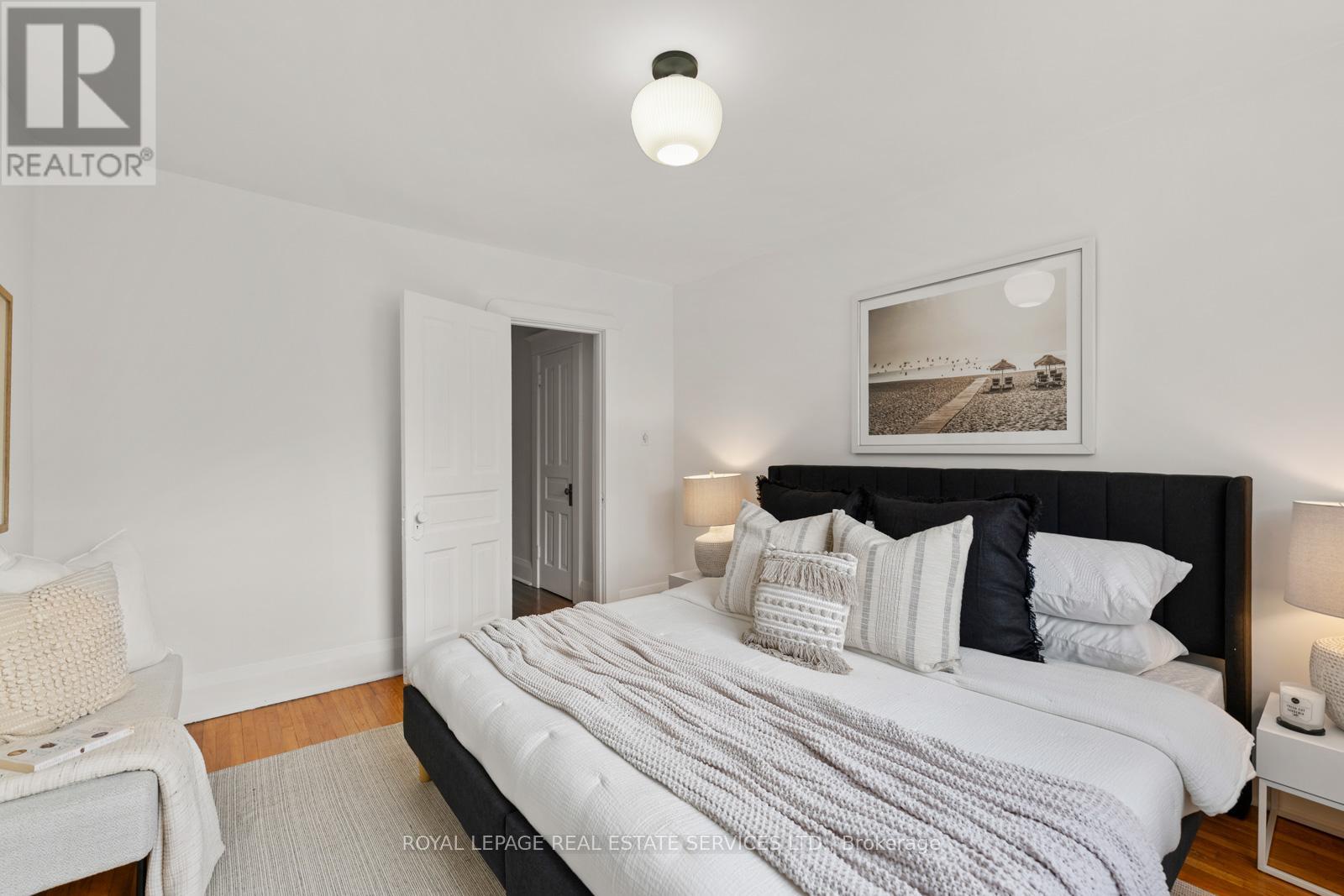 561 Beresford Avenue, Toronto, Ontario  M6S 3C2 - Photo 25 - W12460579